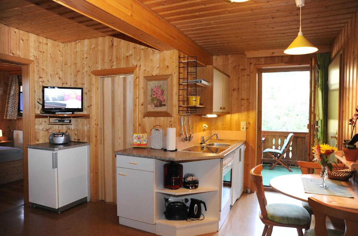One-Bedroom Apartment with Balcony 2 photo 1