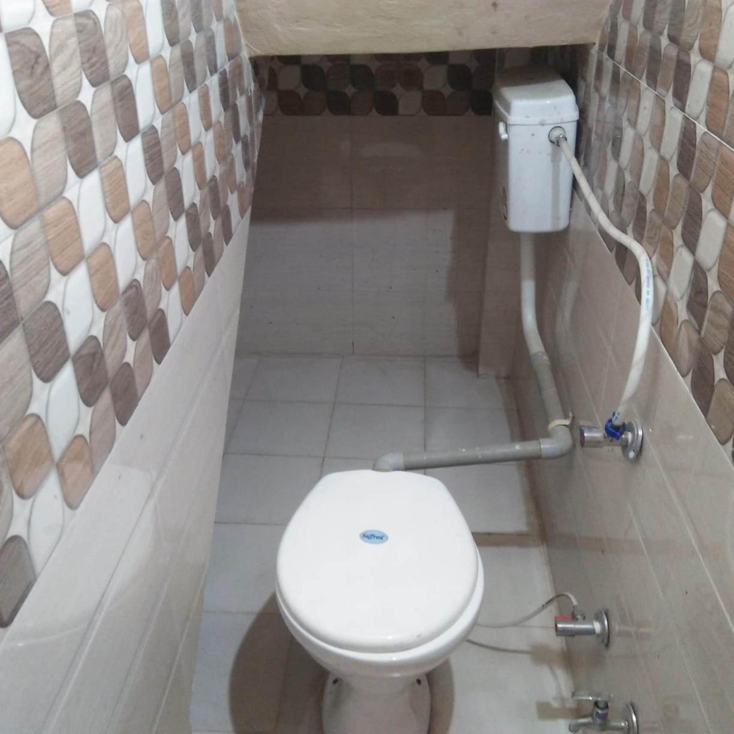 Budget Double Room - Photo 2