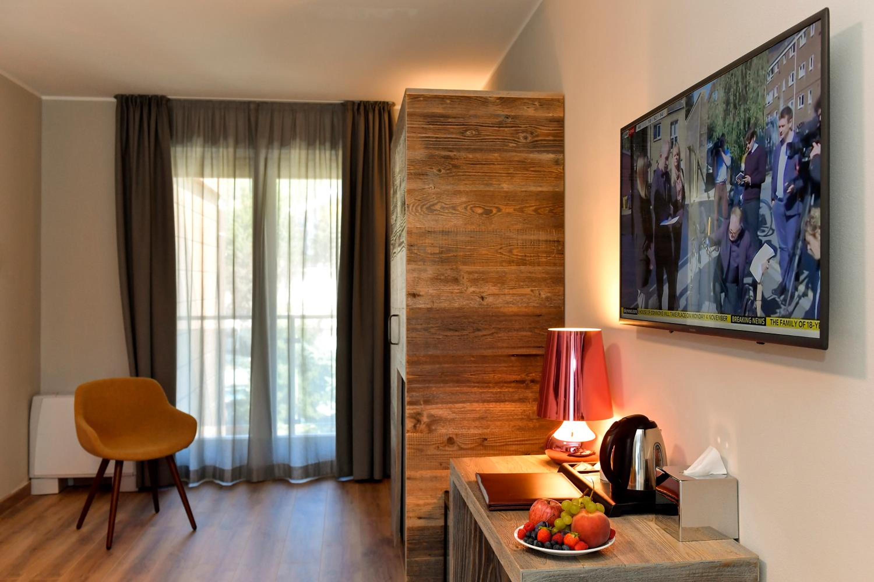 Quadruple Room - Photo 11