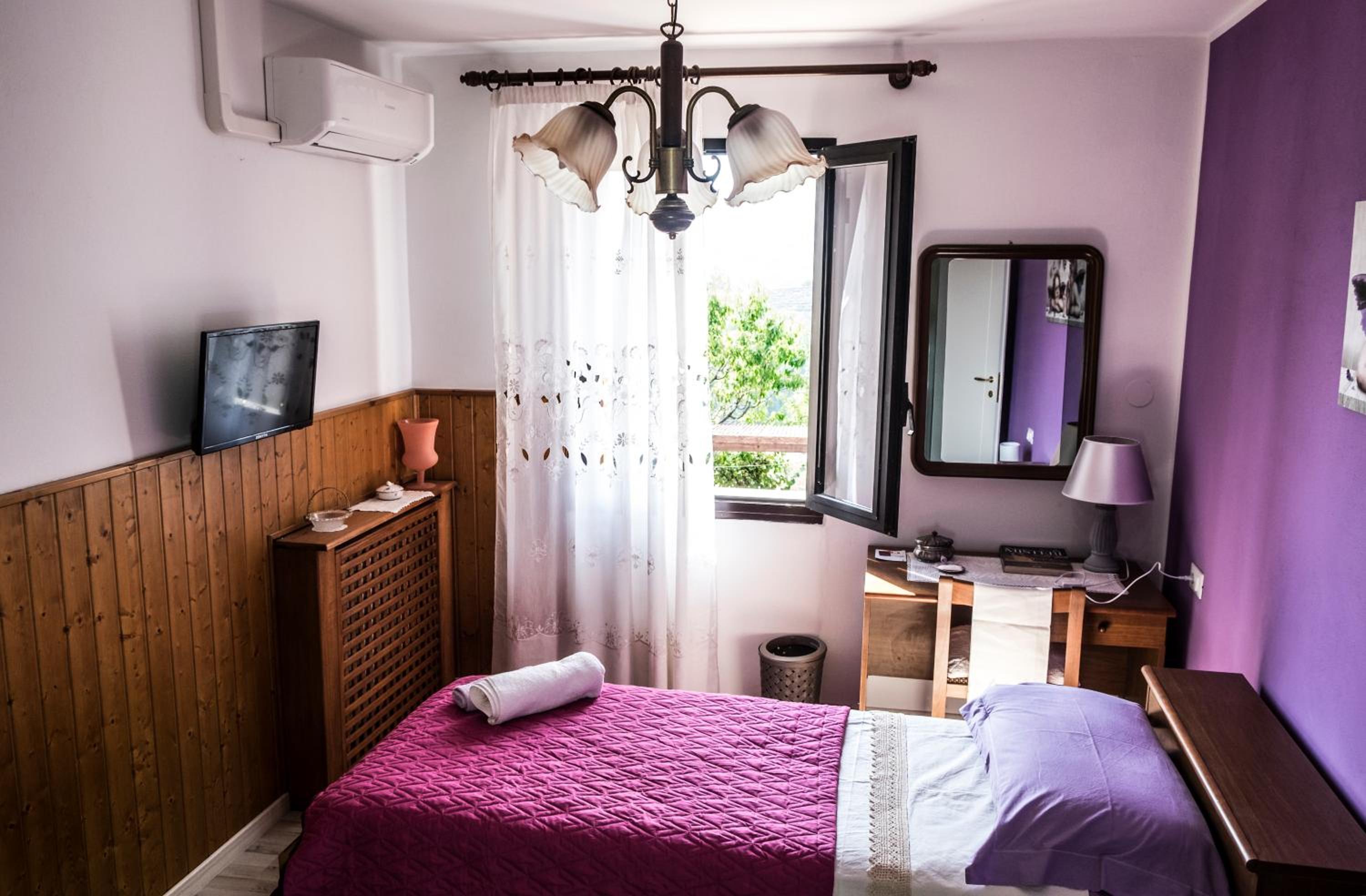 Single Room photo 1