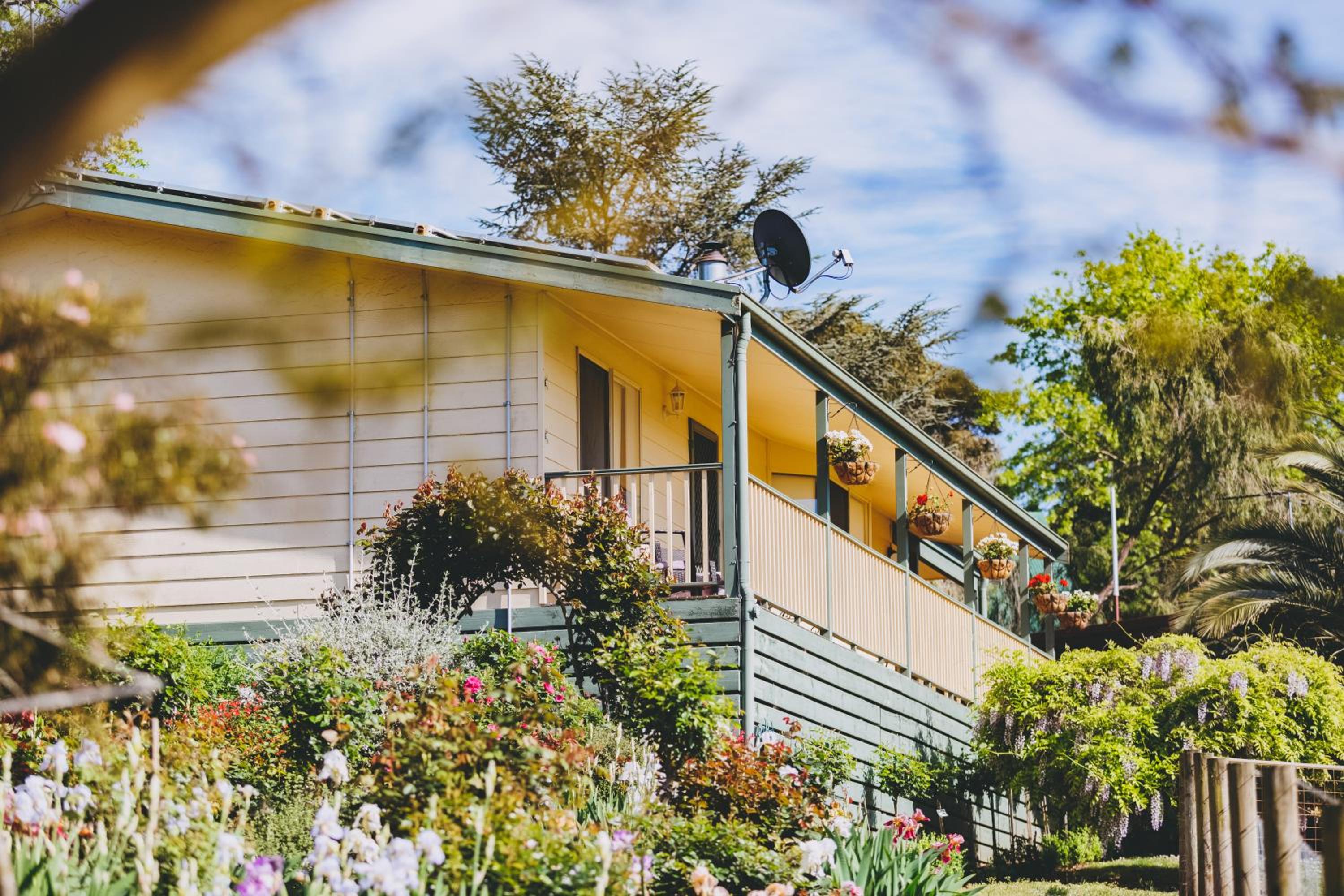 Two-Bedroom Cottage with Garden View photo 3