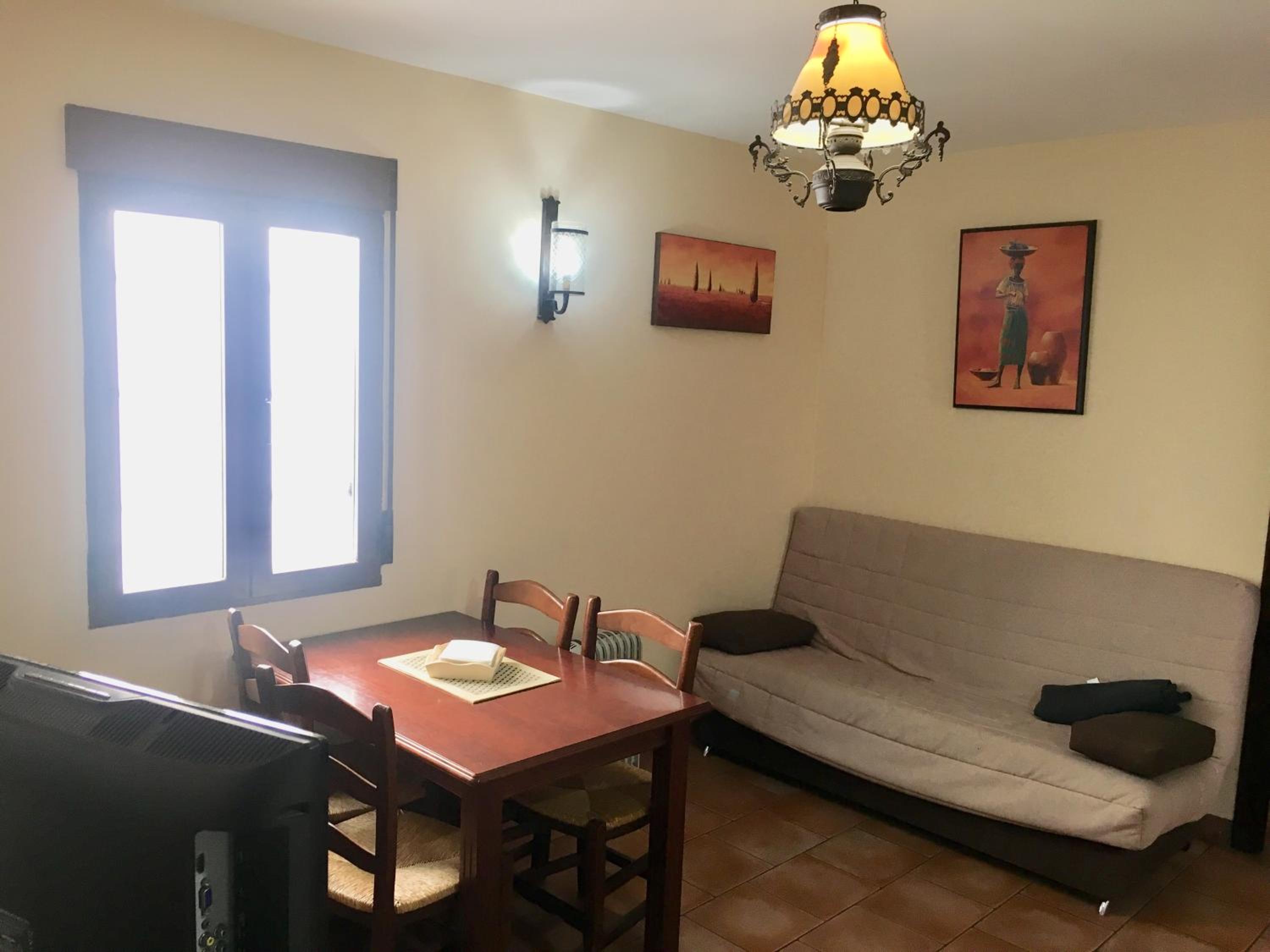 Two-Bedroom Apartment - Placeta de Fátima, 10 - Photo 2