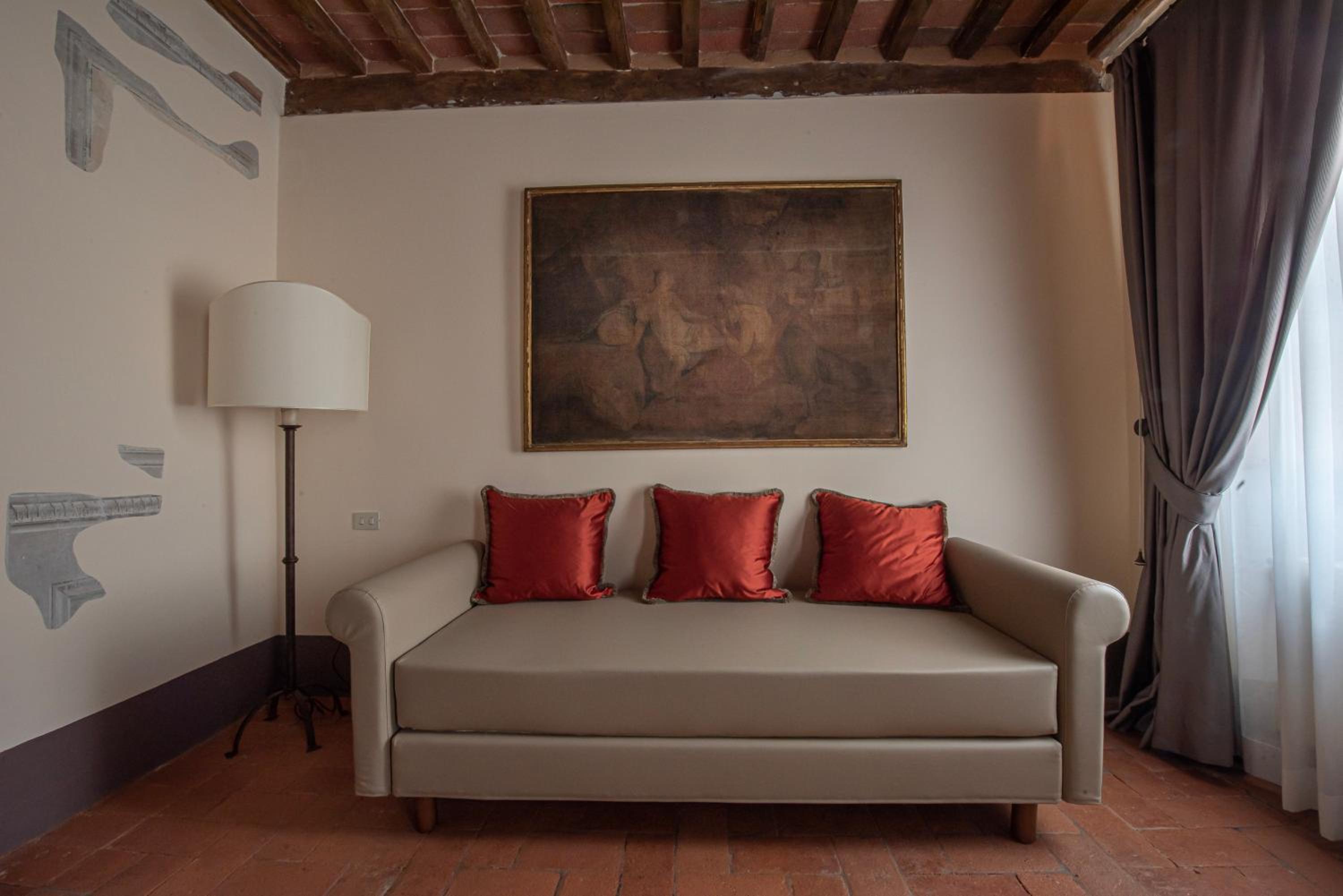 Deluxe Double Room with Extra Bed photo 3