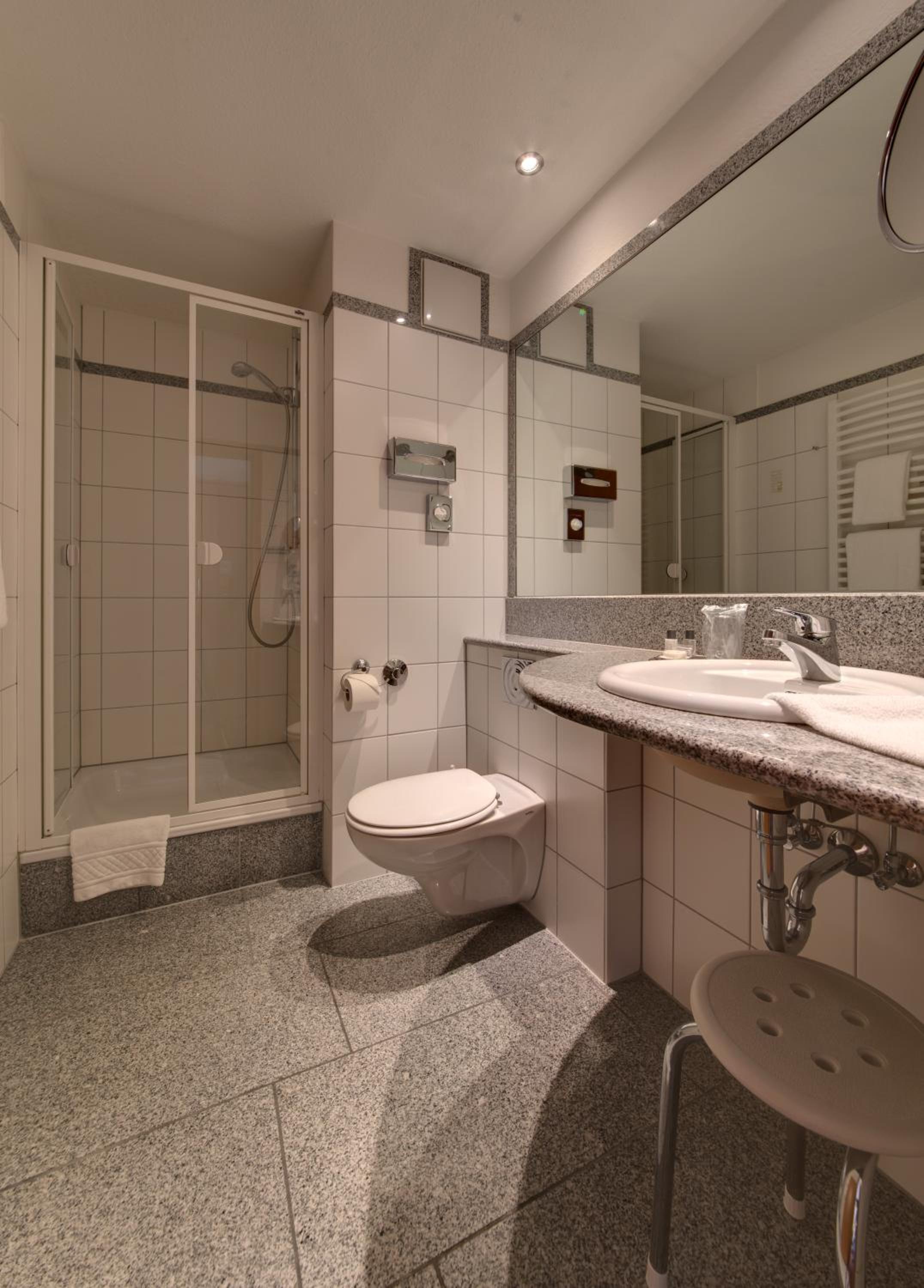Standard Double Room - Photo 2