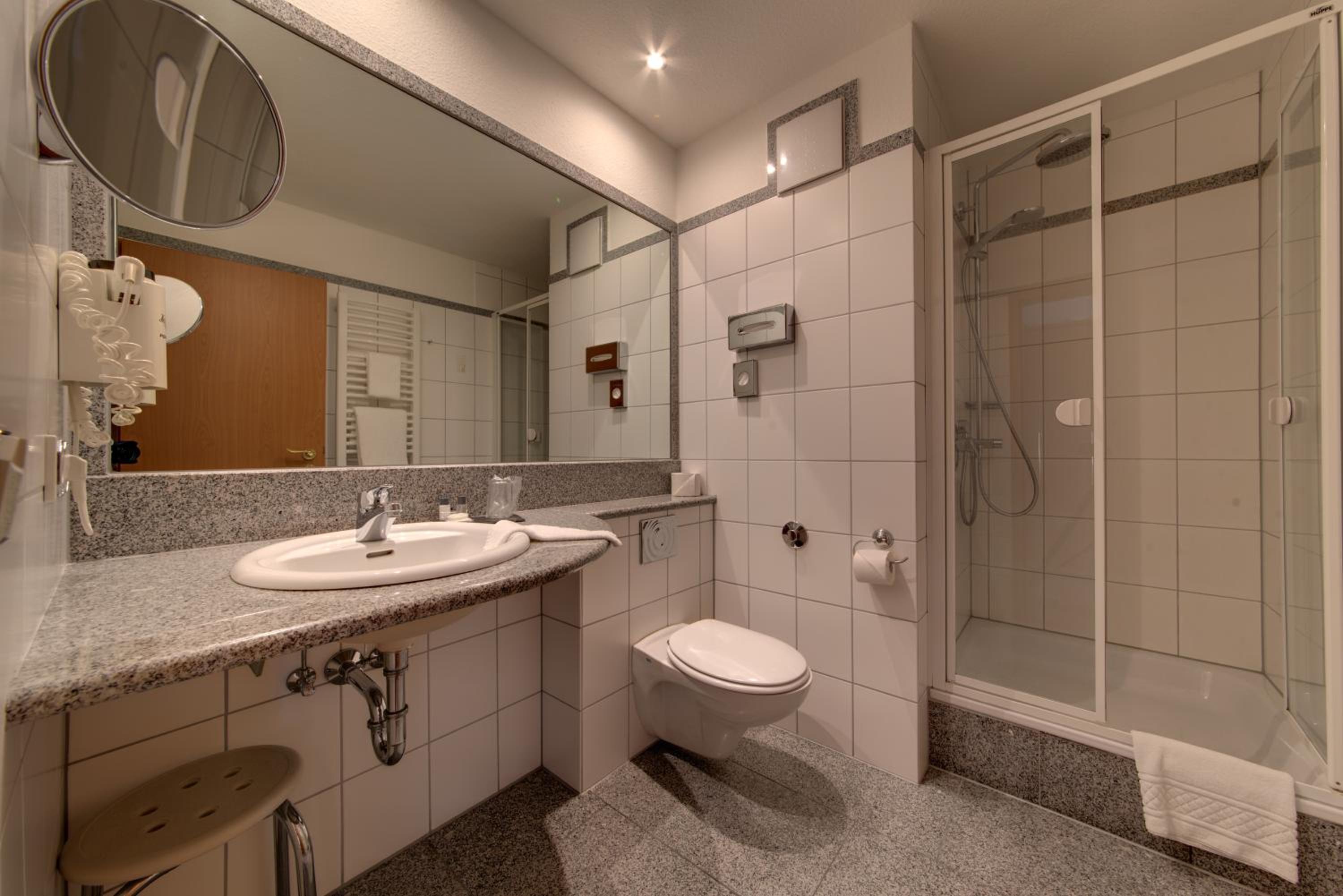 Standard Double Room - Photo 3