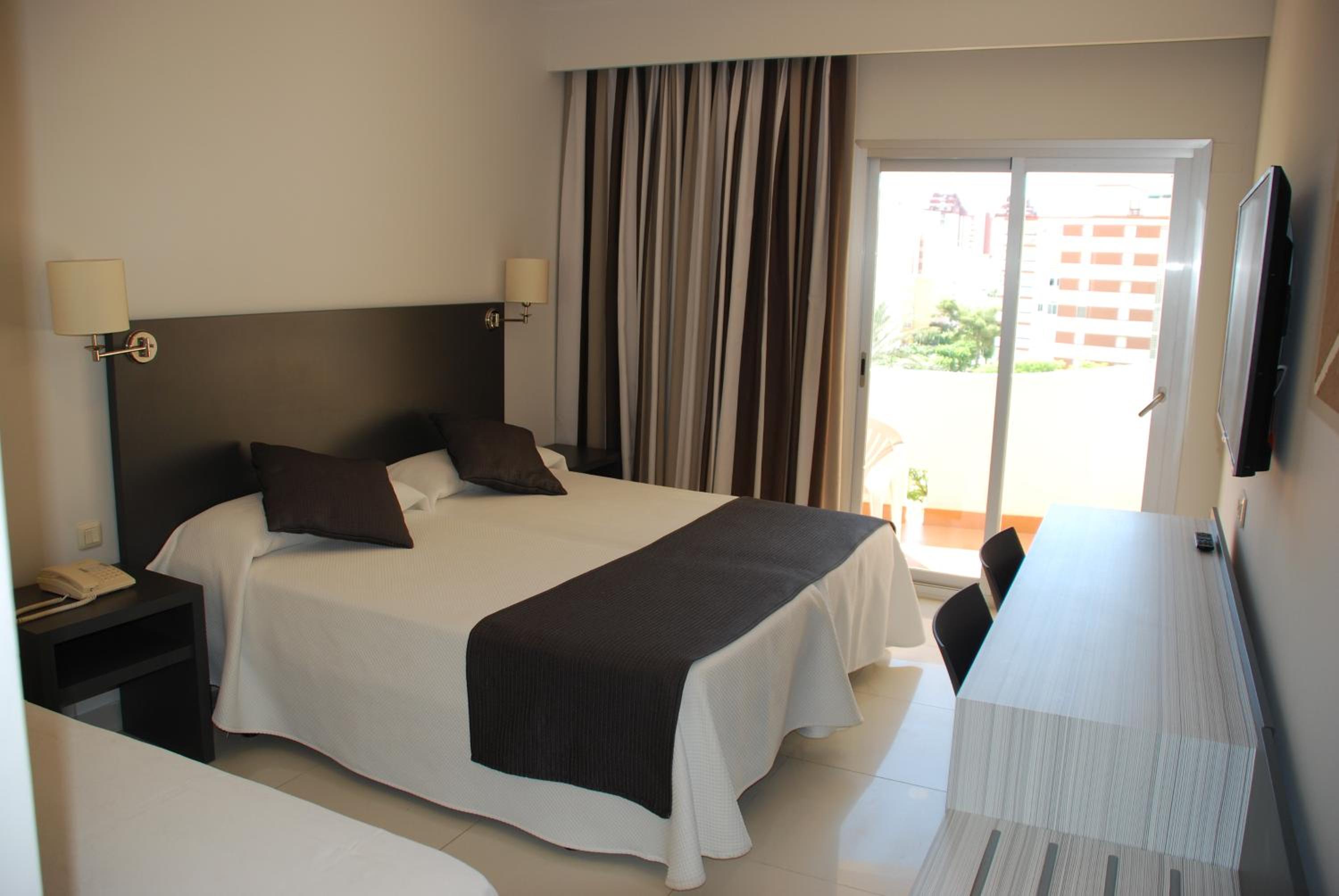 Habitación Doble (2 Adultos)