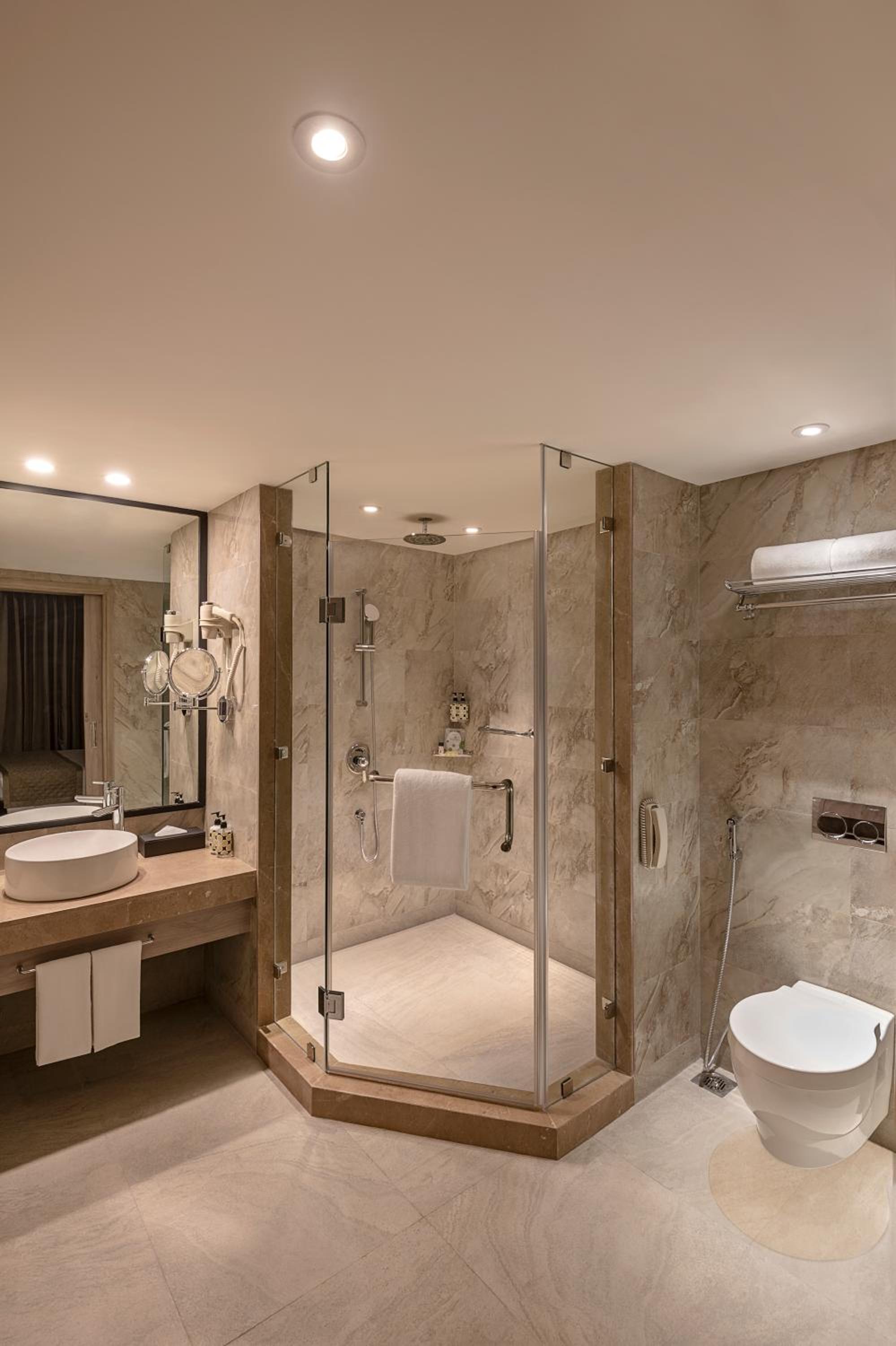 Studio Suite - Photo 4