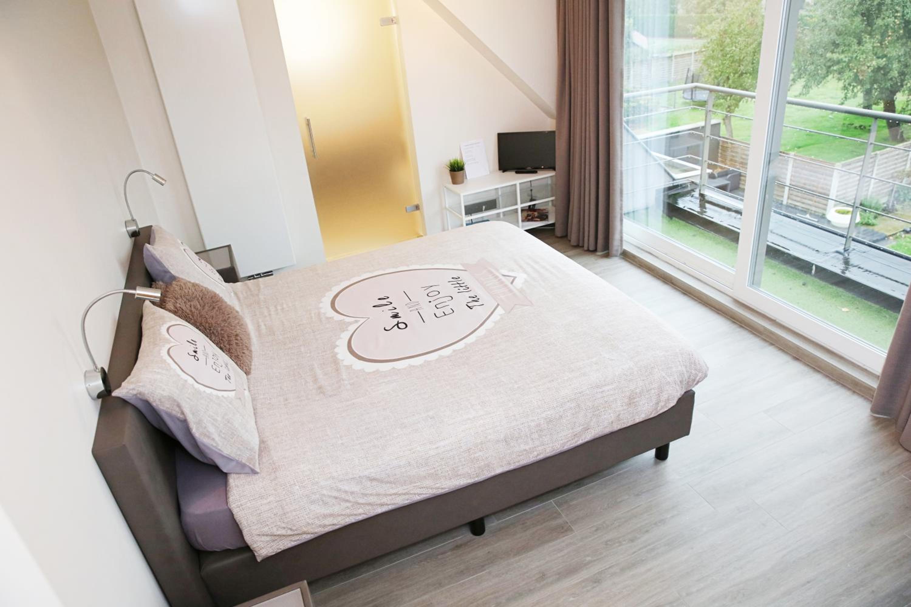 Double Room with Garden View - Photo 5