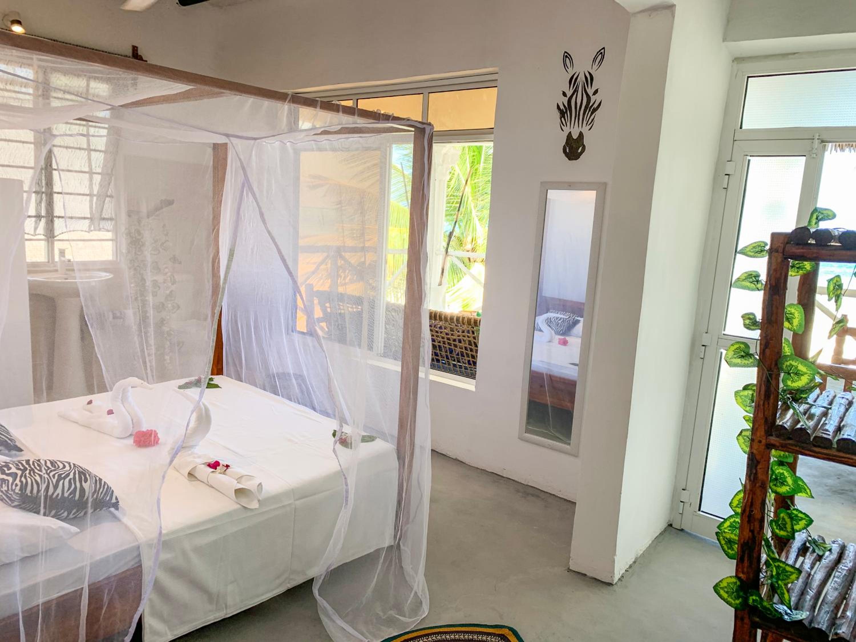 Deluxe Double Room with Balcony and Sea View
