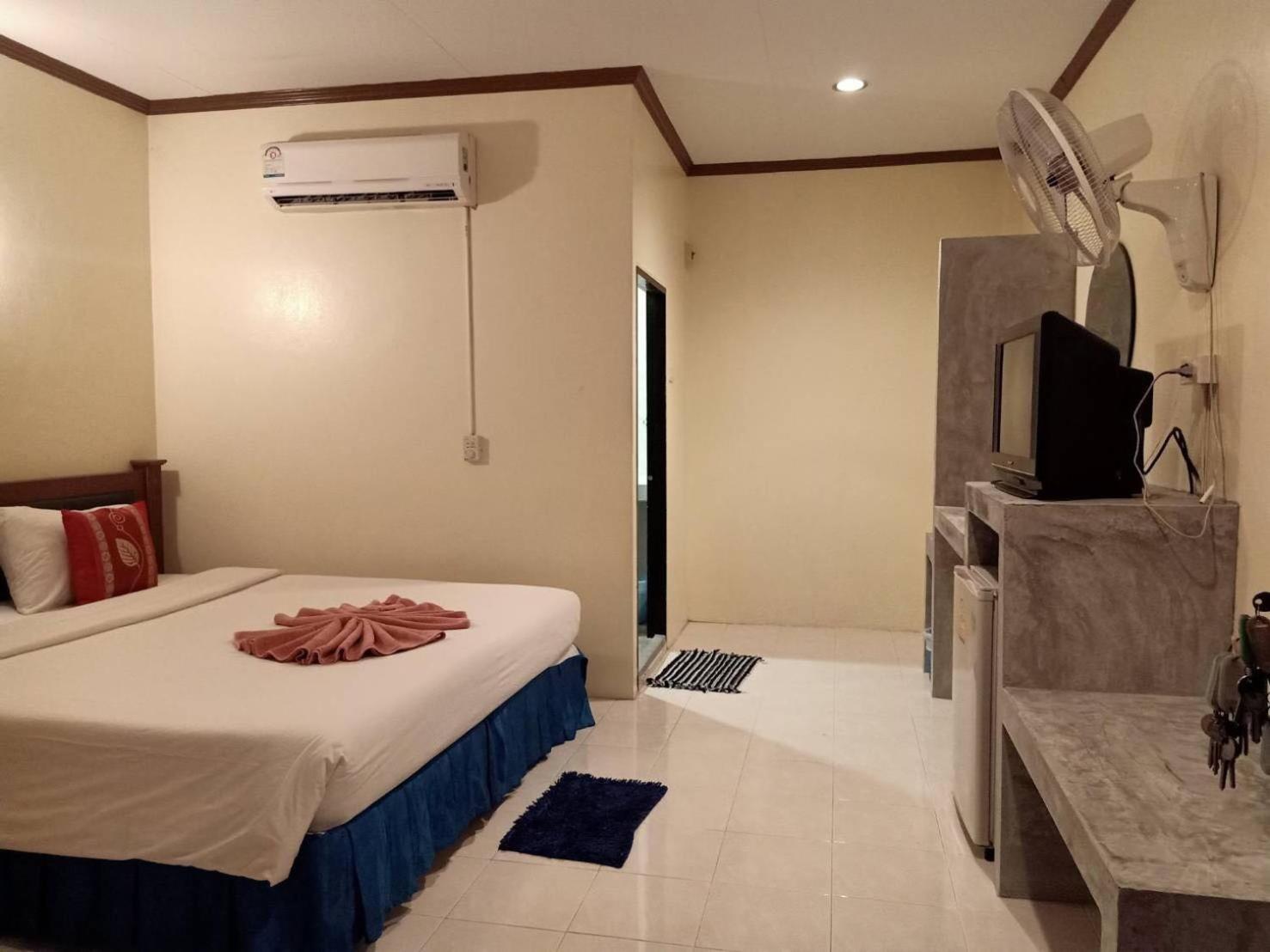 Standard Double Room With Fan