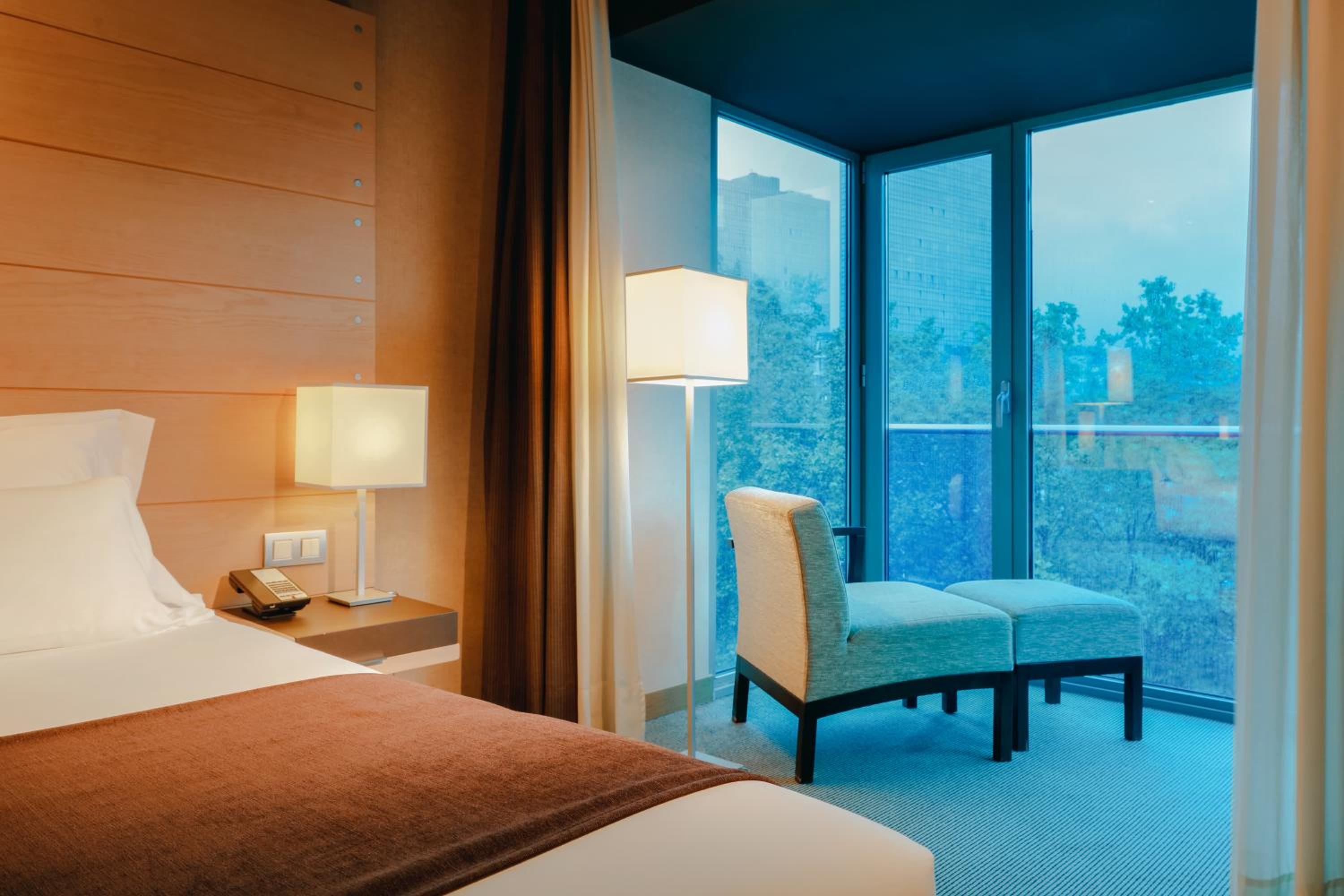 Junior Suite with View - Photo 6