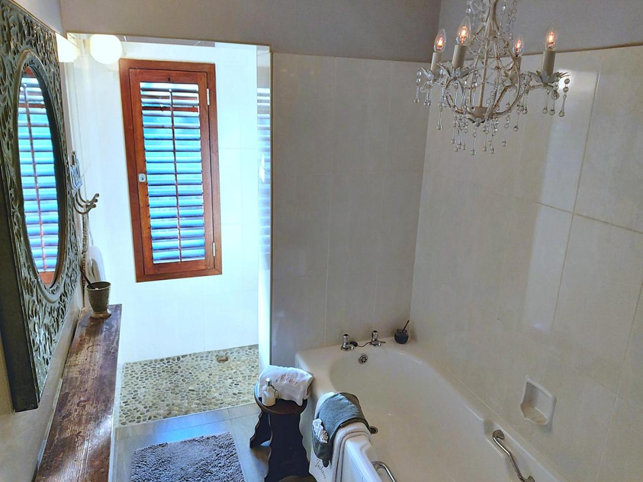 Deluxe Double or Twin Room with Sea View - Photo 6