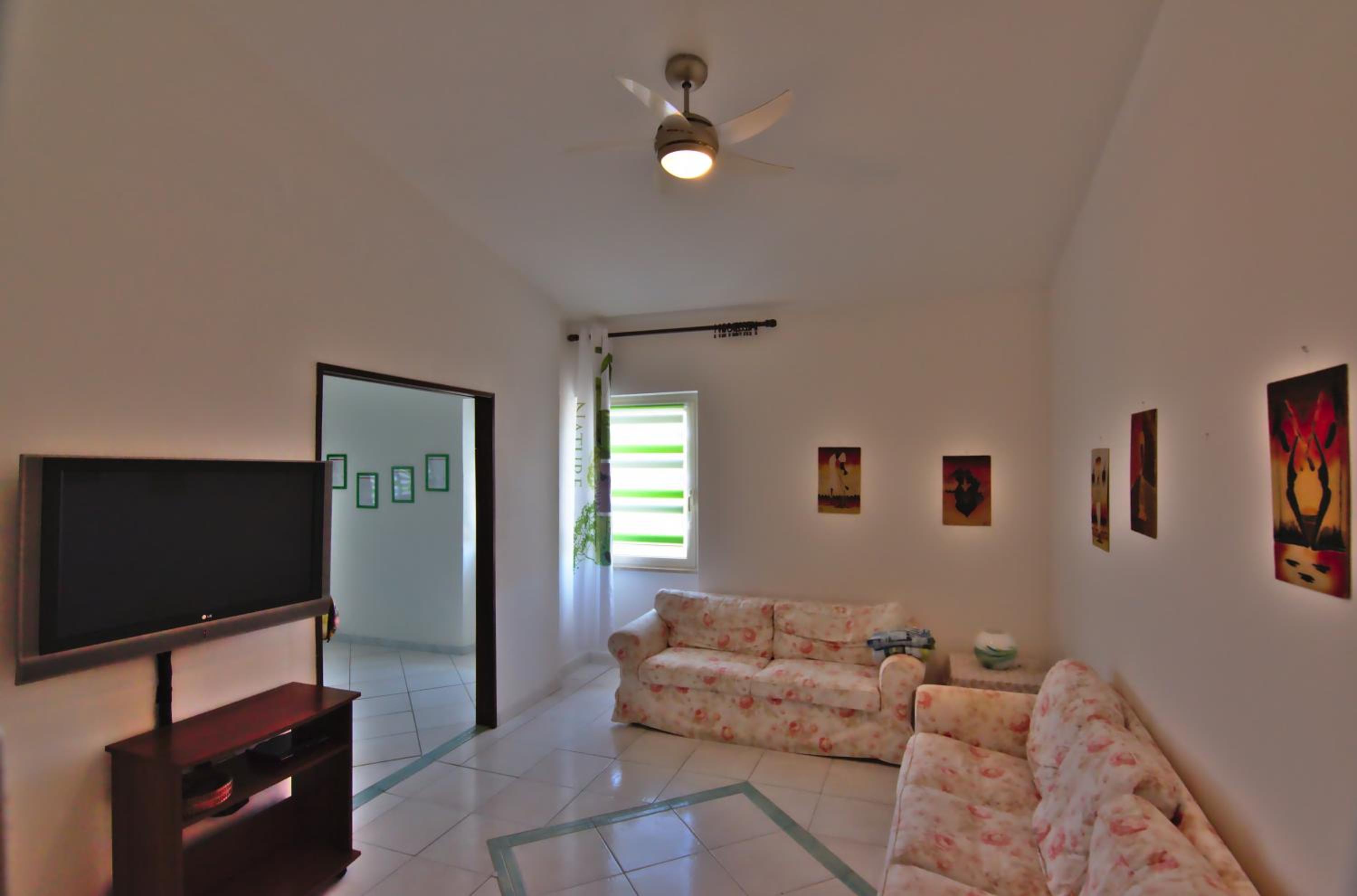 Two-Bedroom Apartment with Balcony photo 3