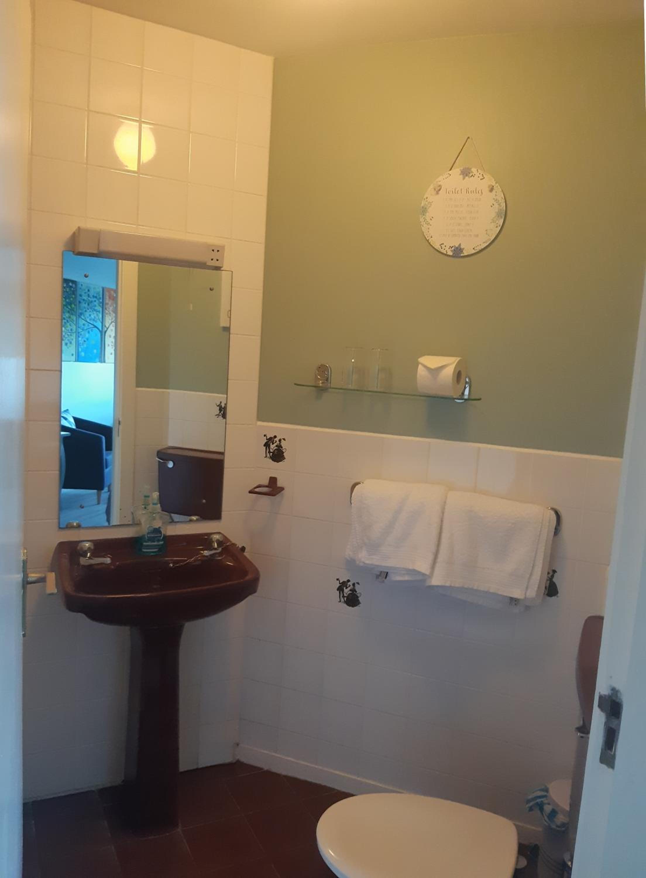 Budget Double or Twin Room - Photo 5