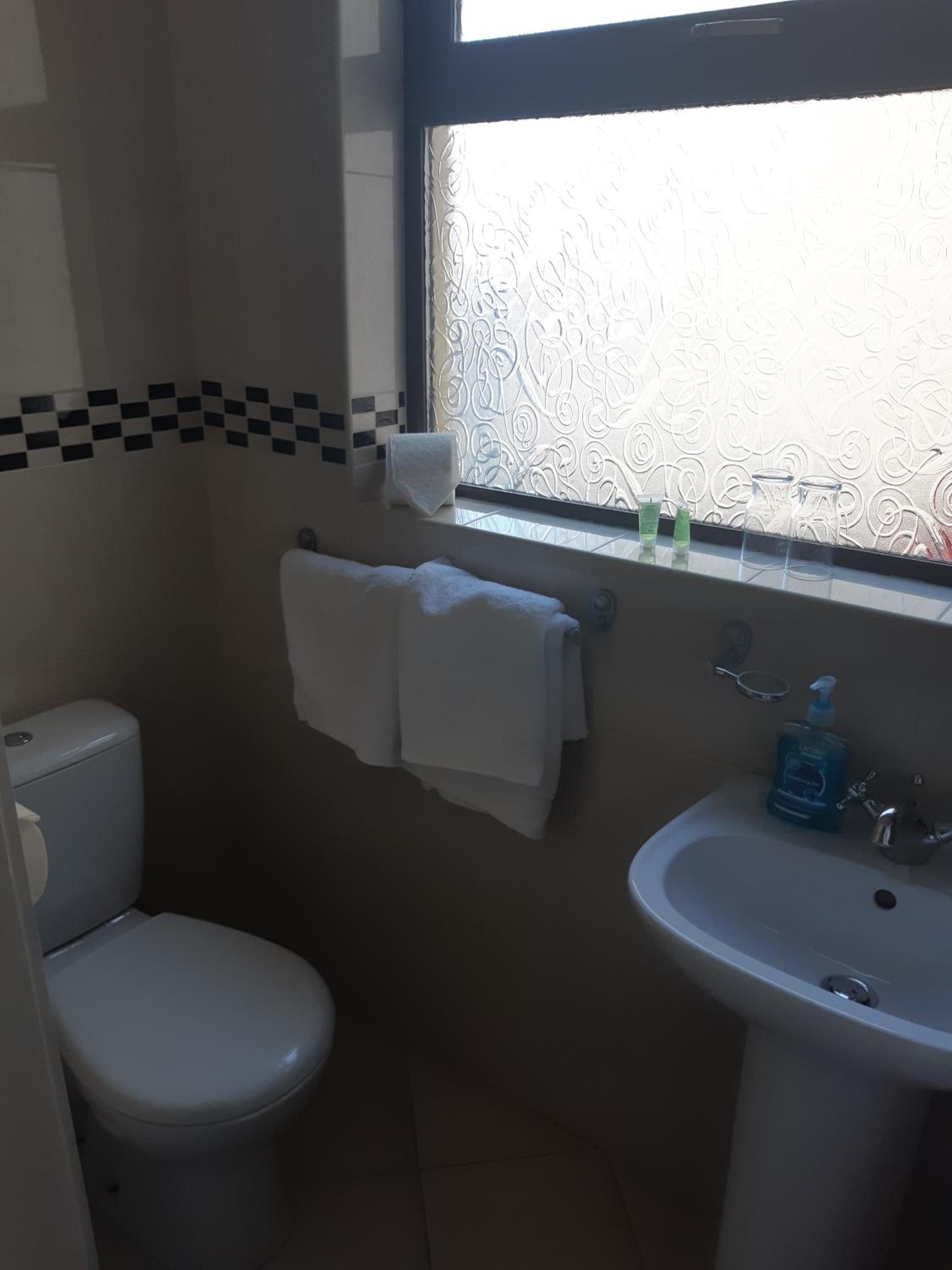 Budget Double or Twin Room - Photo 2