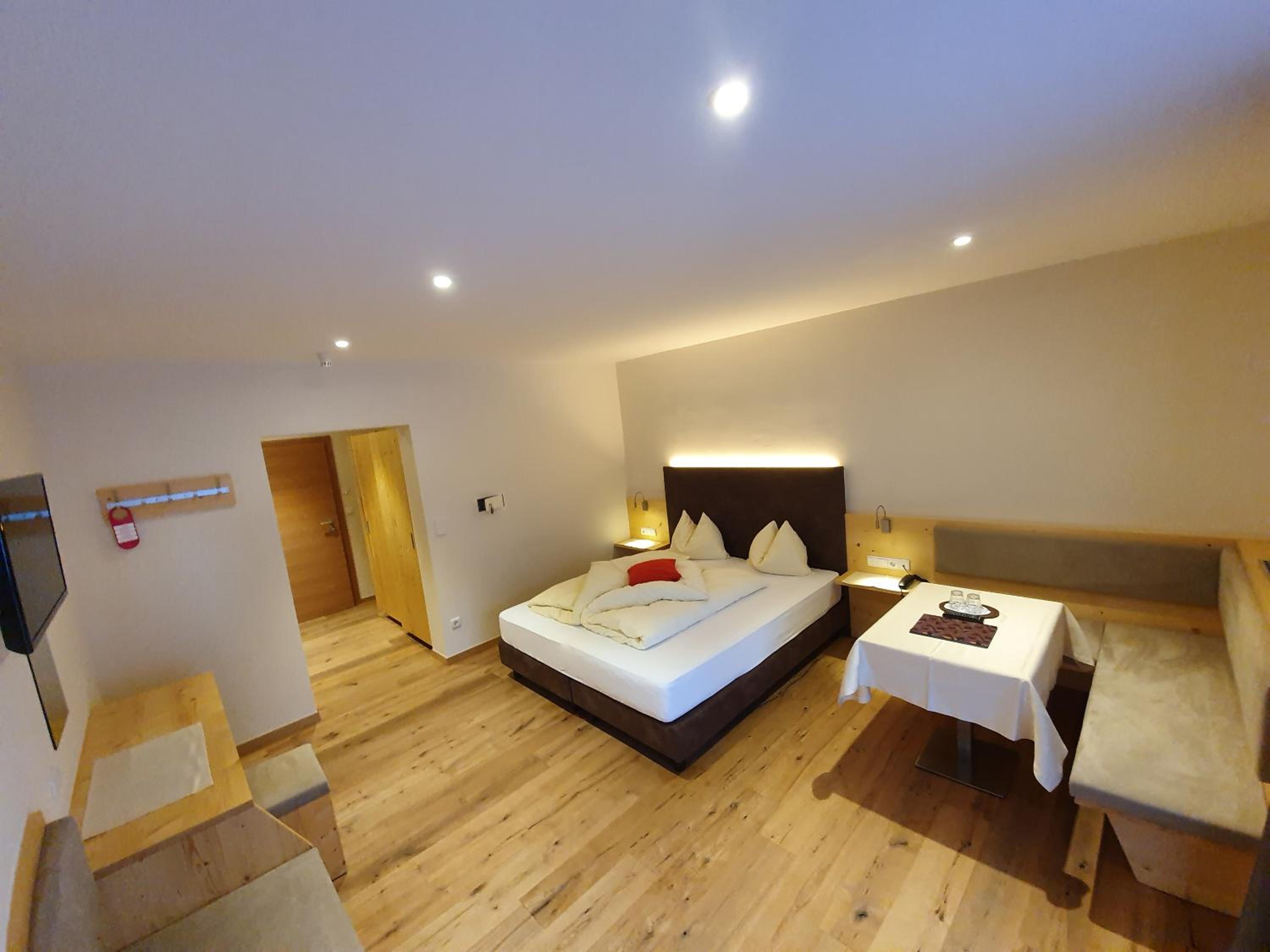 Double Room - Photo 29