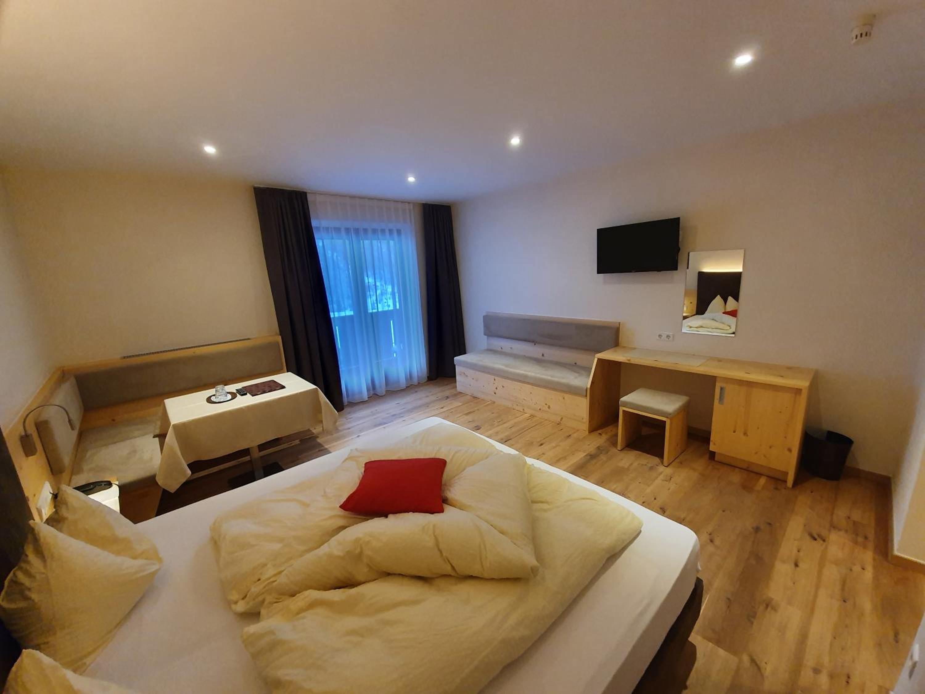Double Room - Photo 3