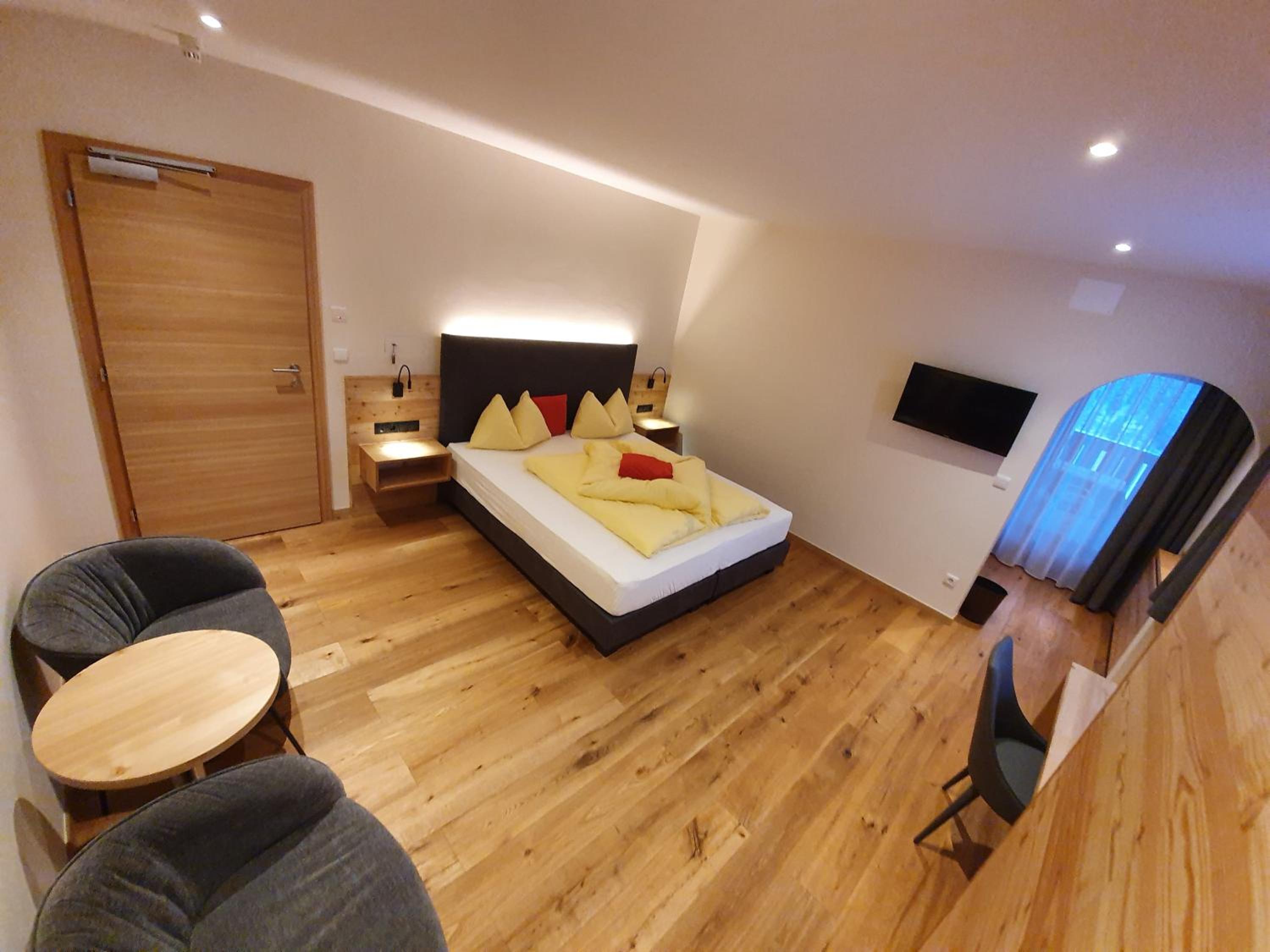 Double Room - Photo 28