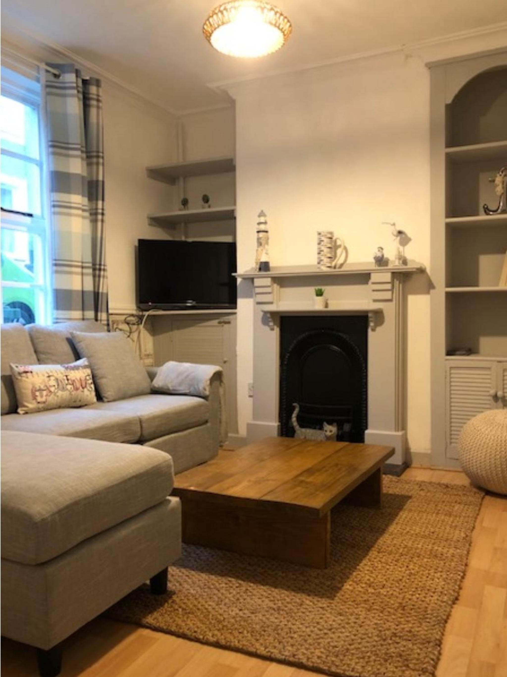 Two-Bedroom House photo 2