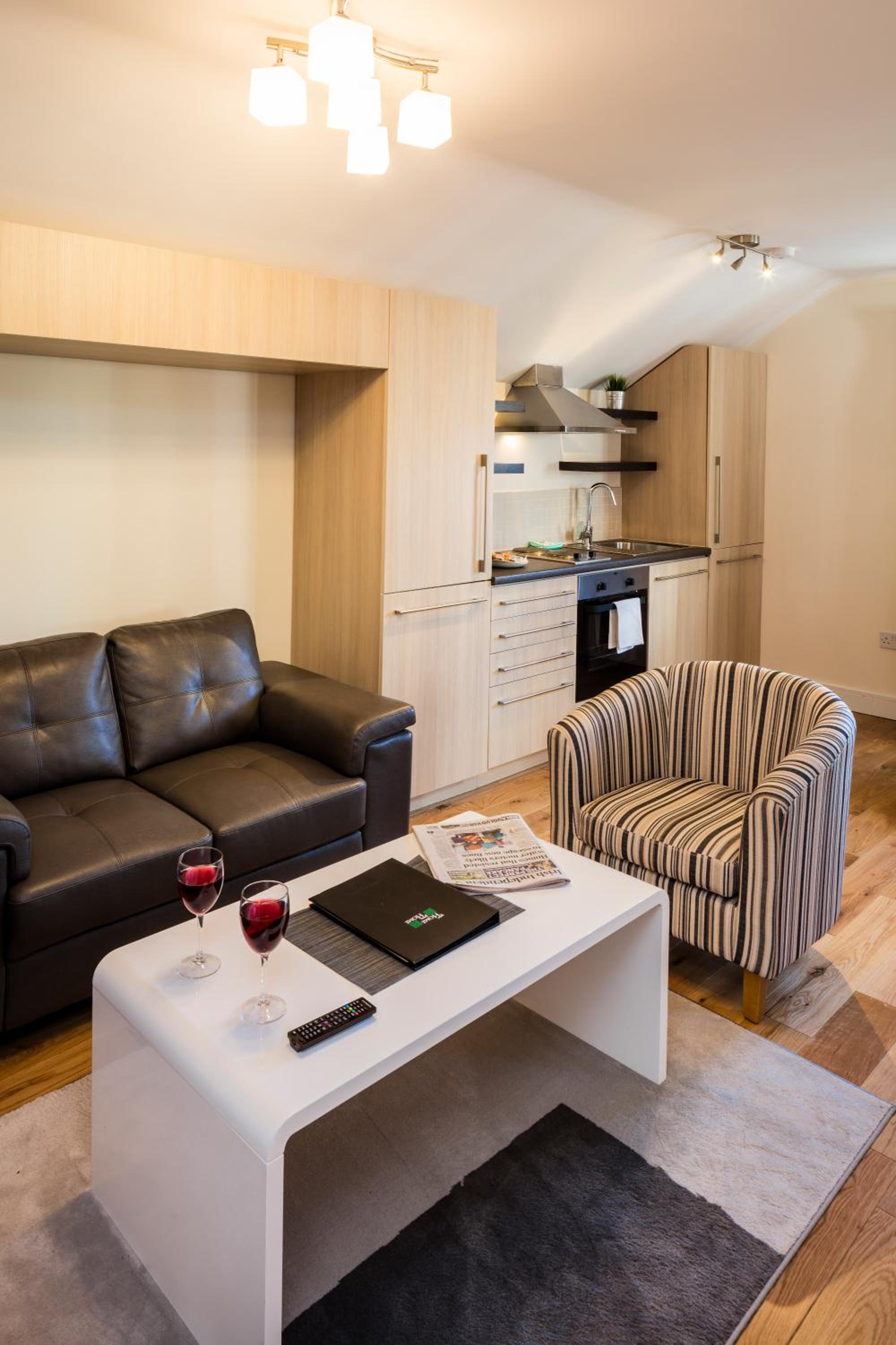 One-Bedroom Luxury Apartment photo 3