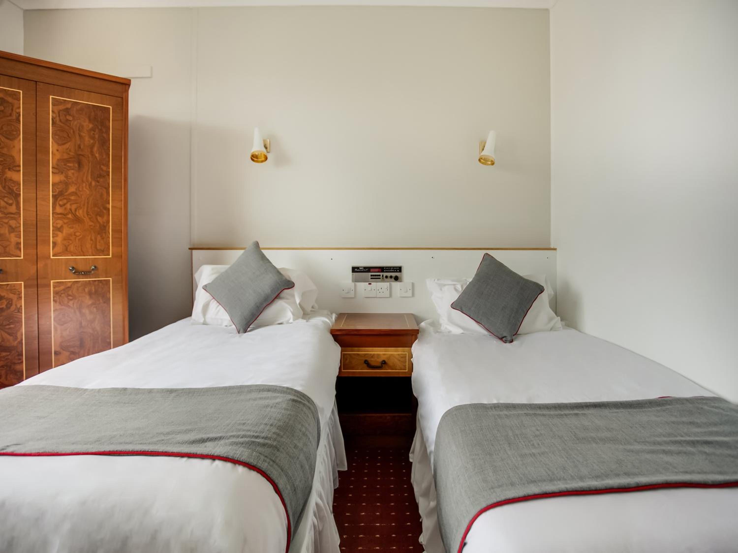 Standard Twin Room photo 3