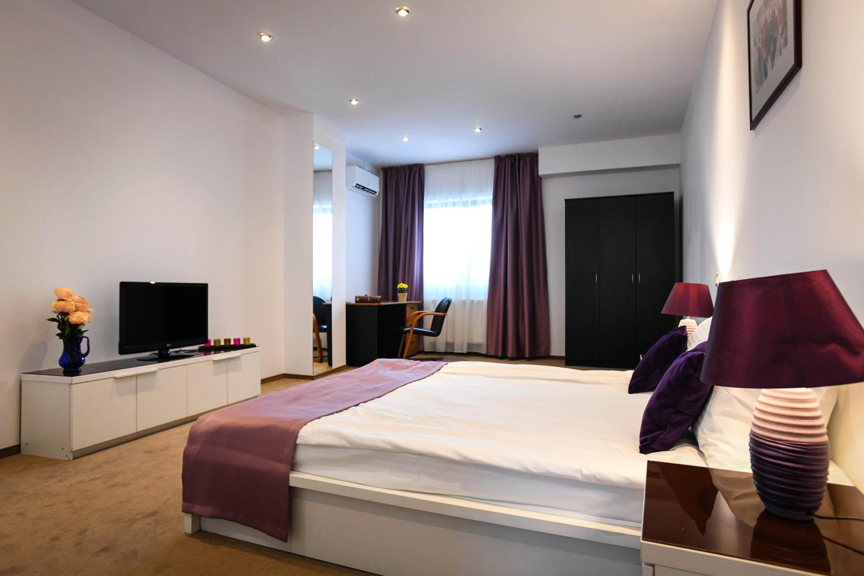 Standard Room - Photo 1