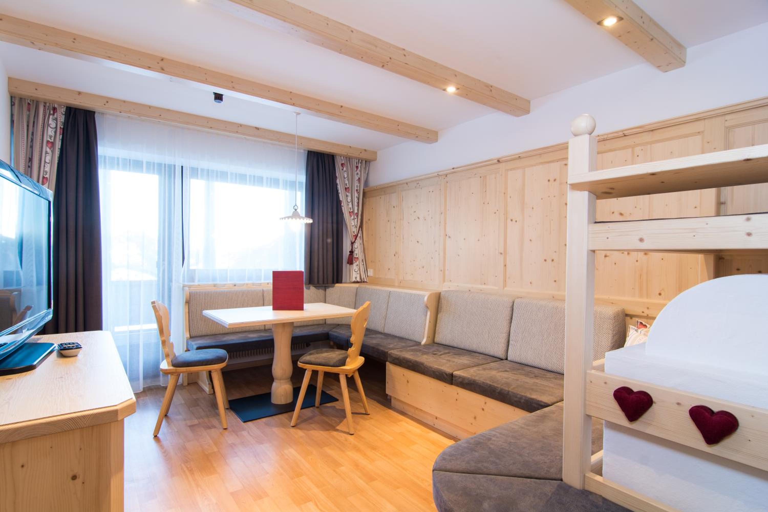 Family Room - Photo 10