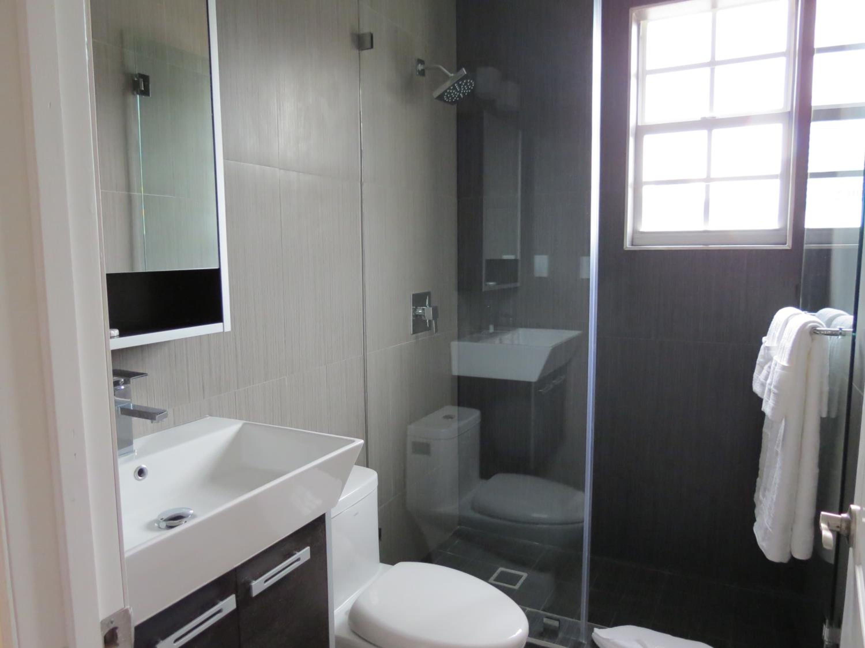 One-Bedroom Apartment - Photo 14