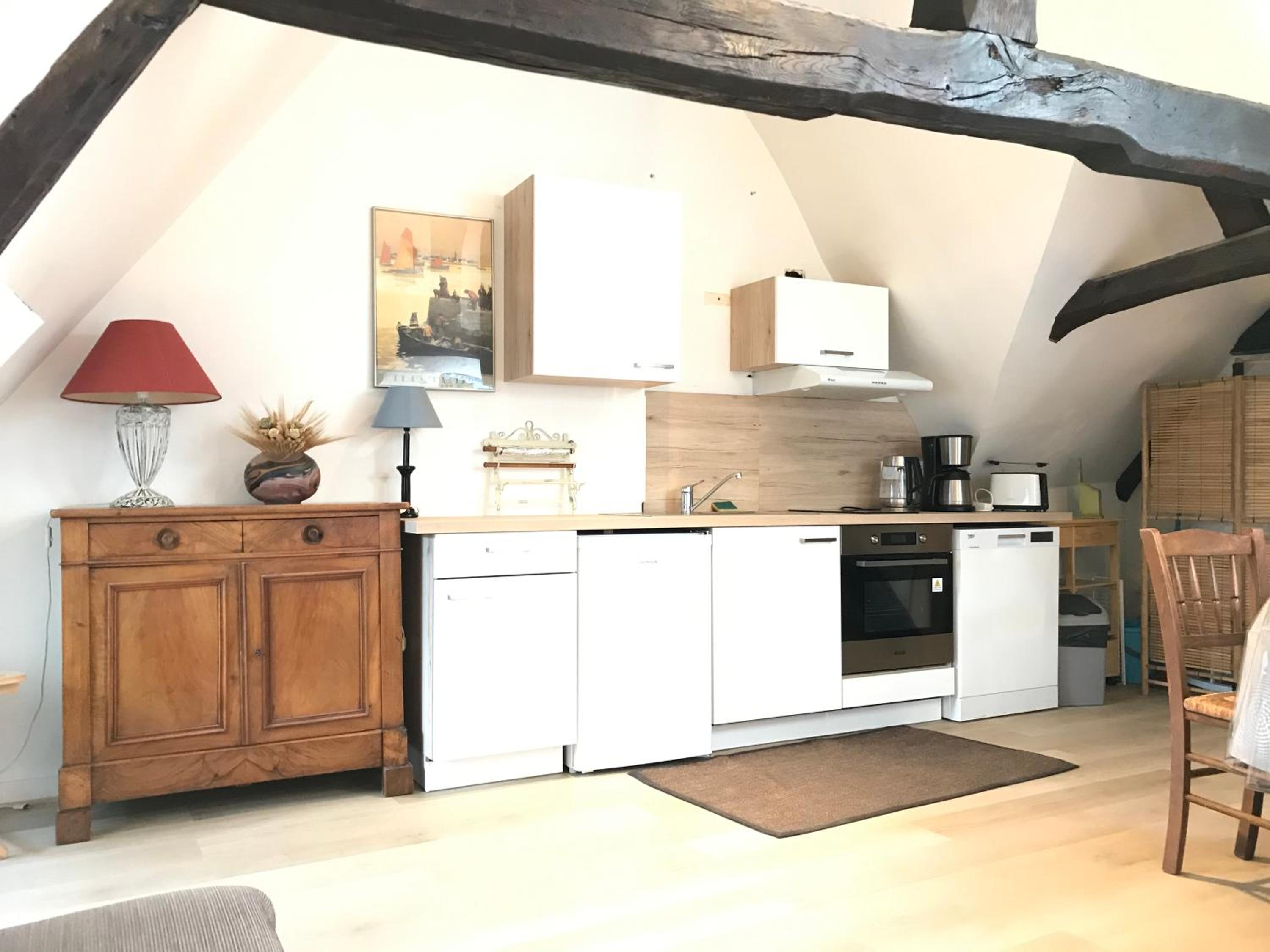 Two-Bedroom Apartment - Photo 7