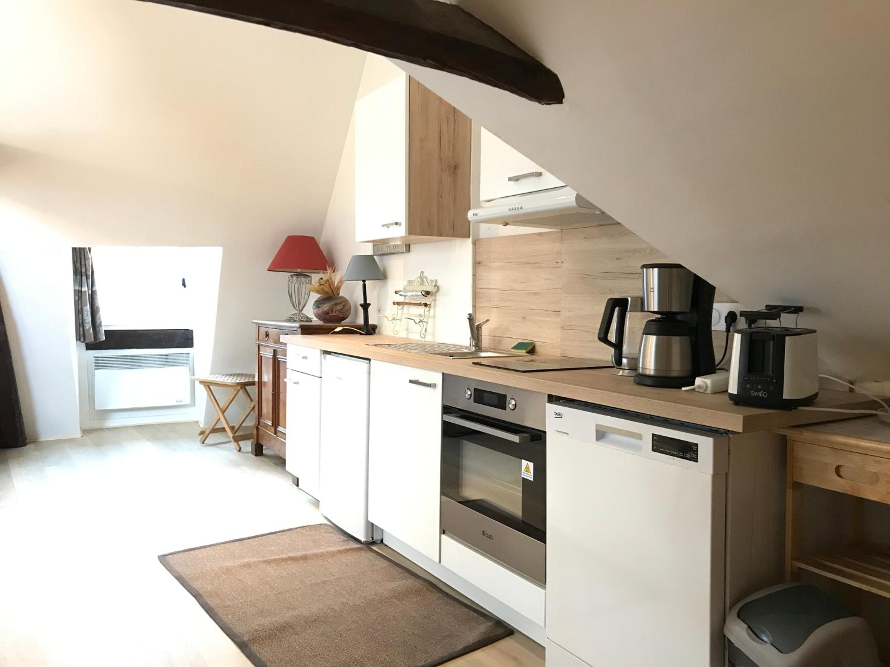 Two-Bedroom Apartment - Photo 9