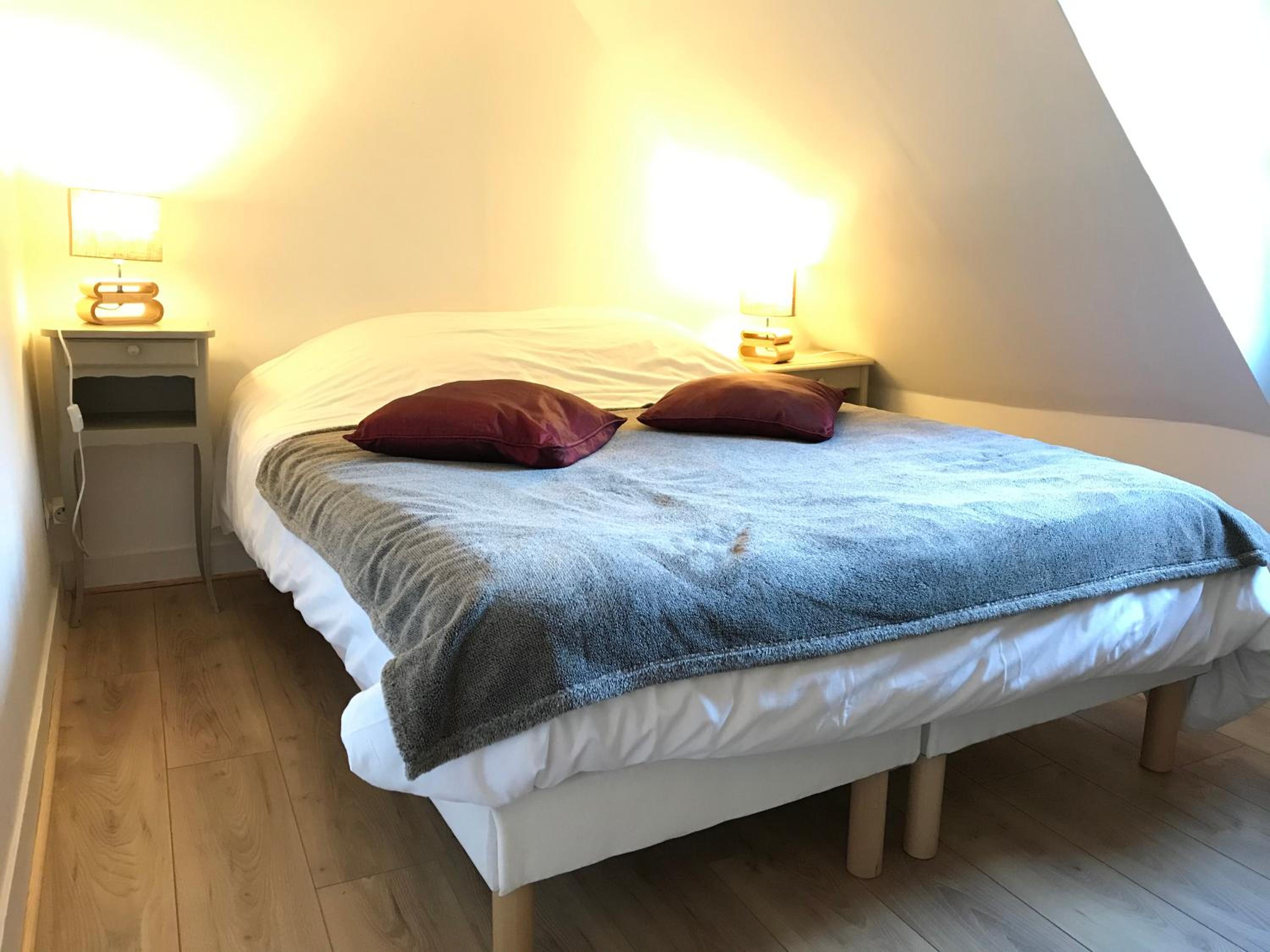 Two-Bedroom Apartment - Photo 3
