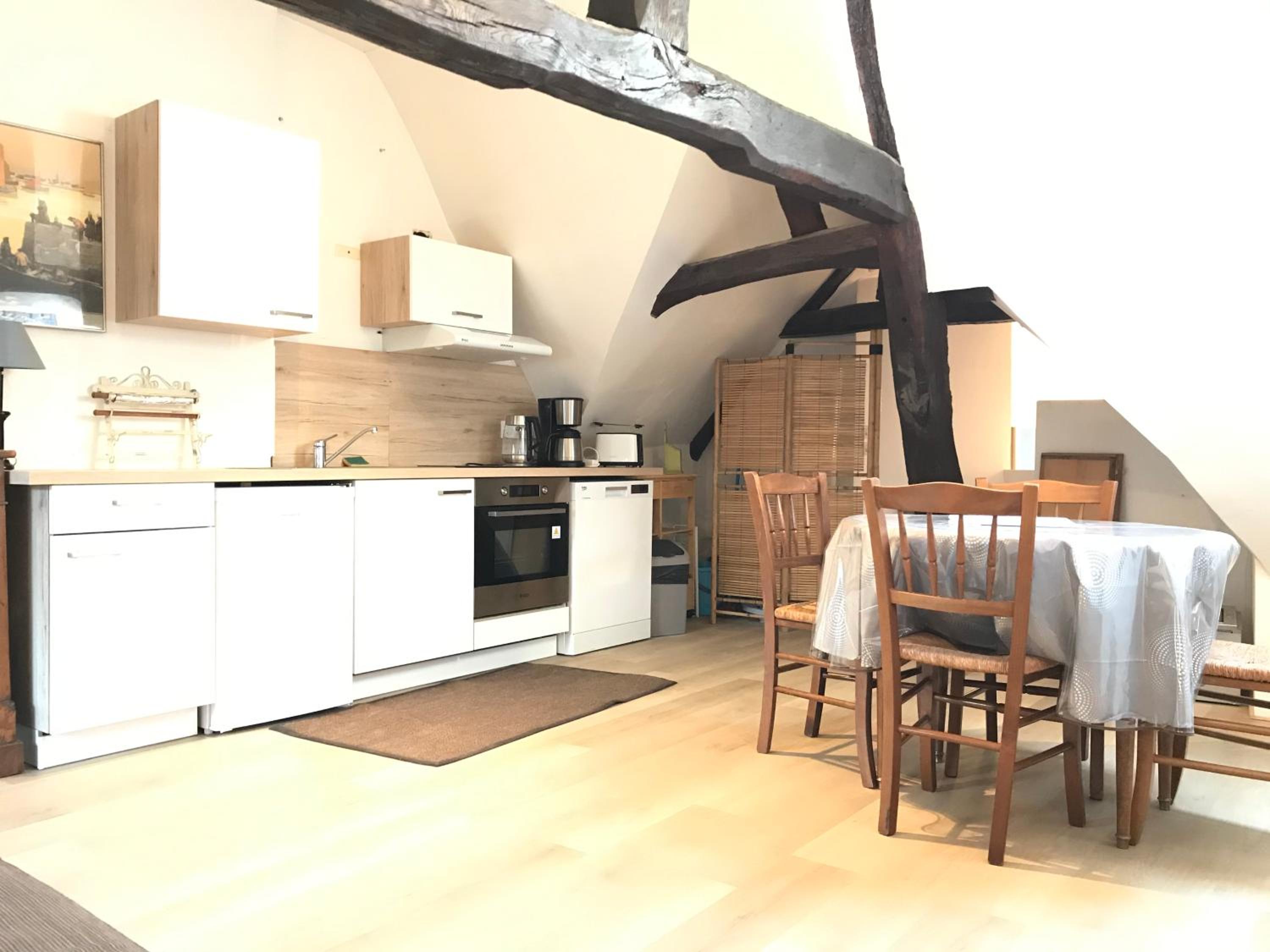 Two-Bedroom Apartment - Photo 18