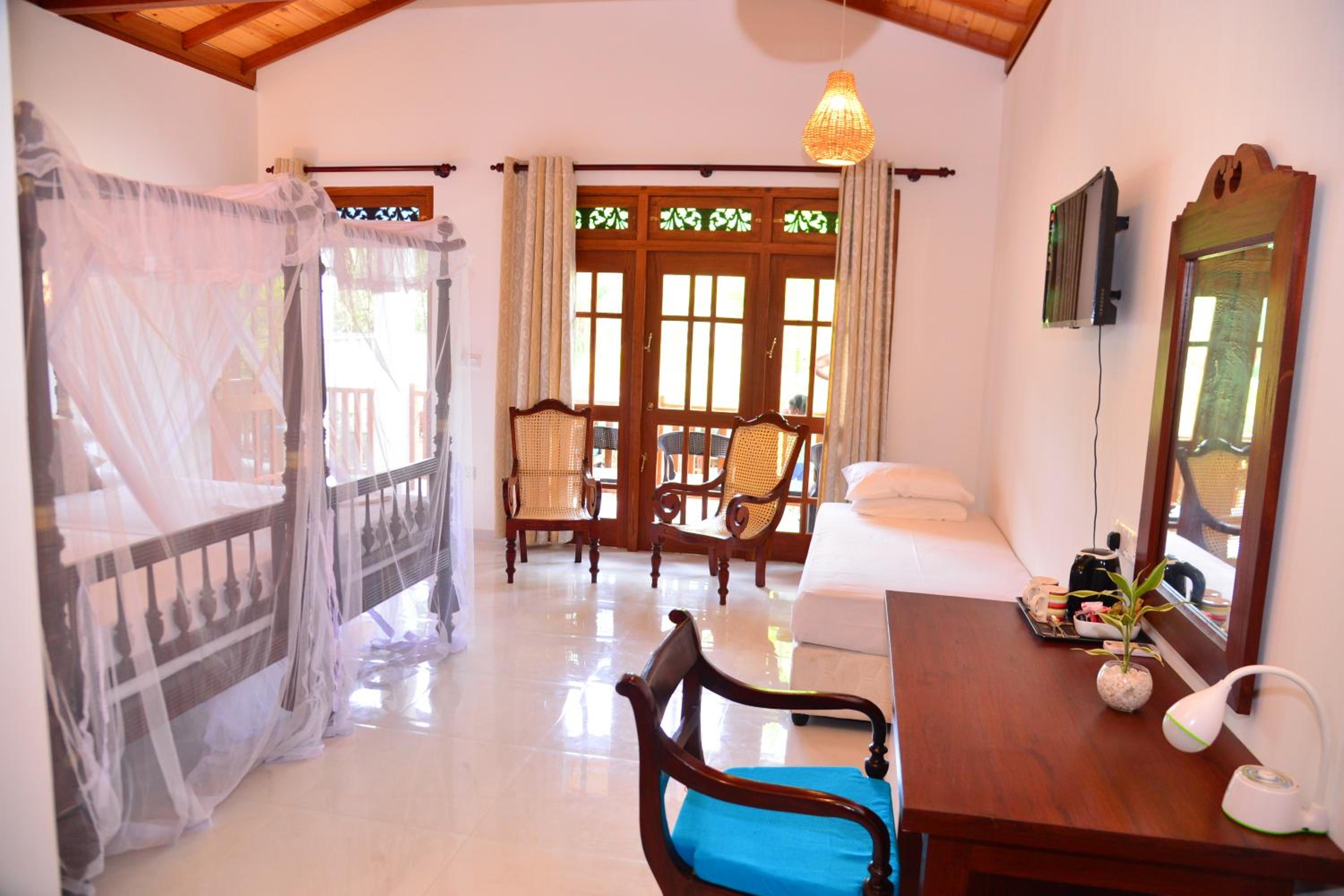 Deluxe Triple Room With Balcony