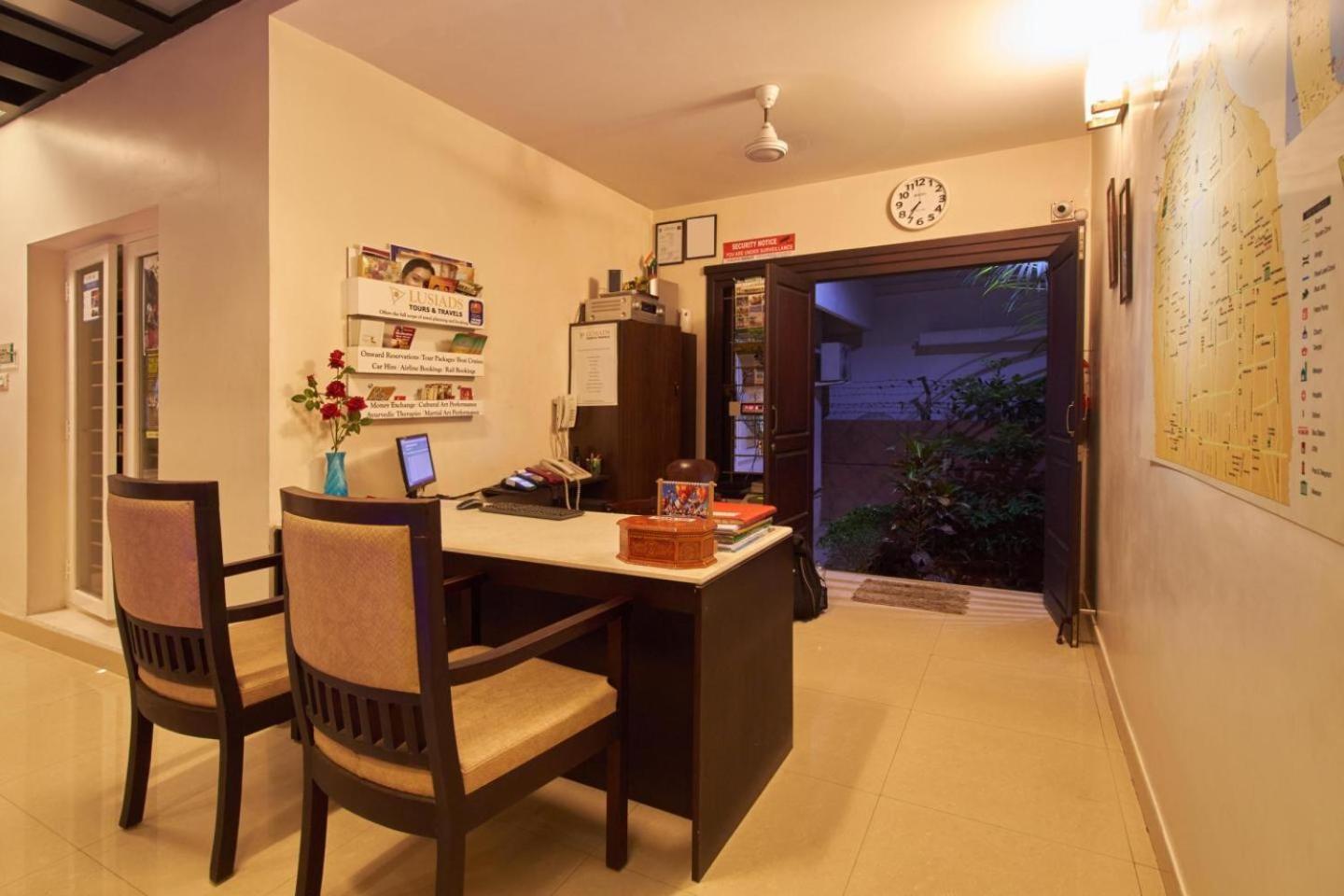 Standard Double or Twin Room photo 2