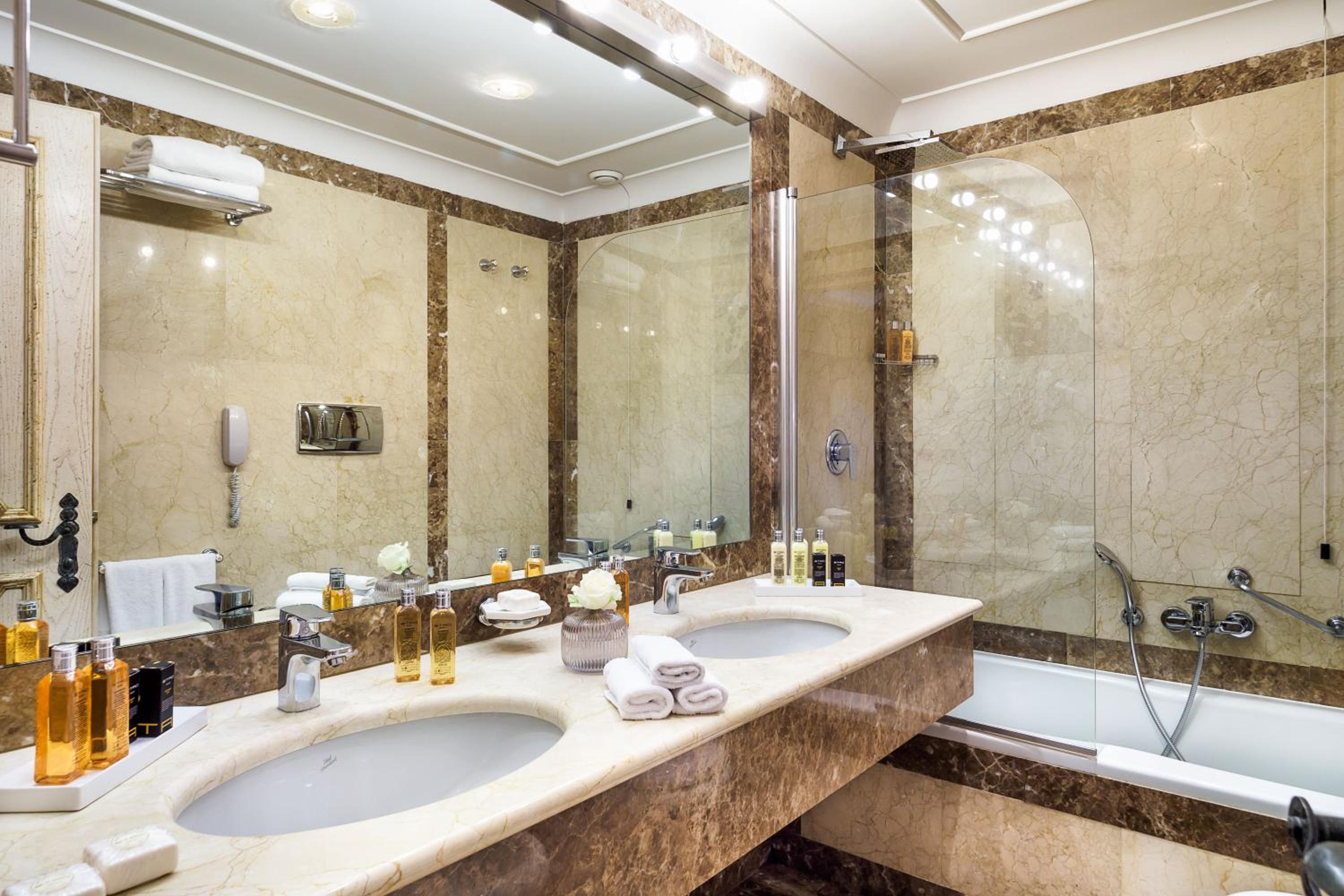 Superior Double or Twin Room with Sea View - Photo 4