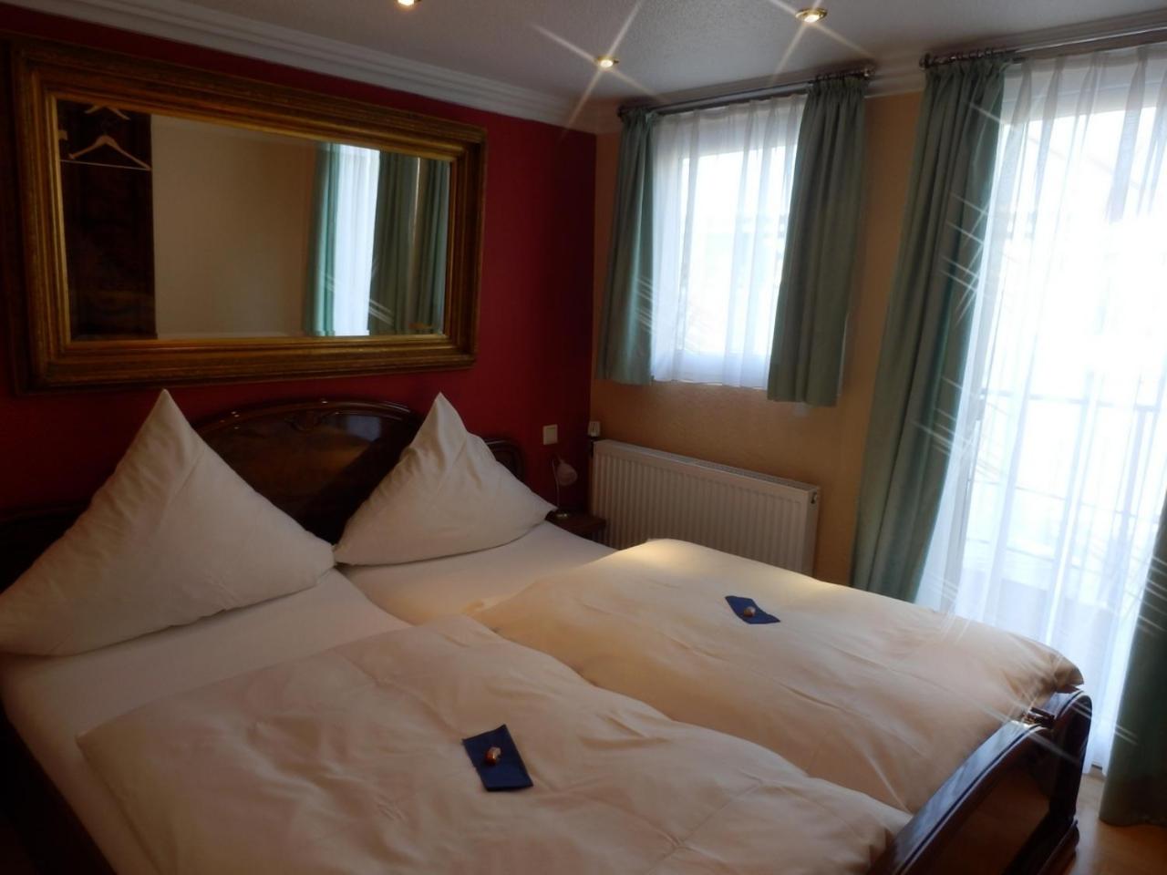 Superior Suite - Photo 5
