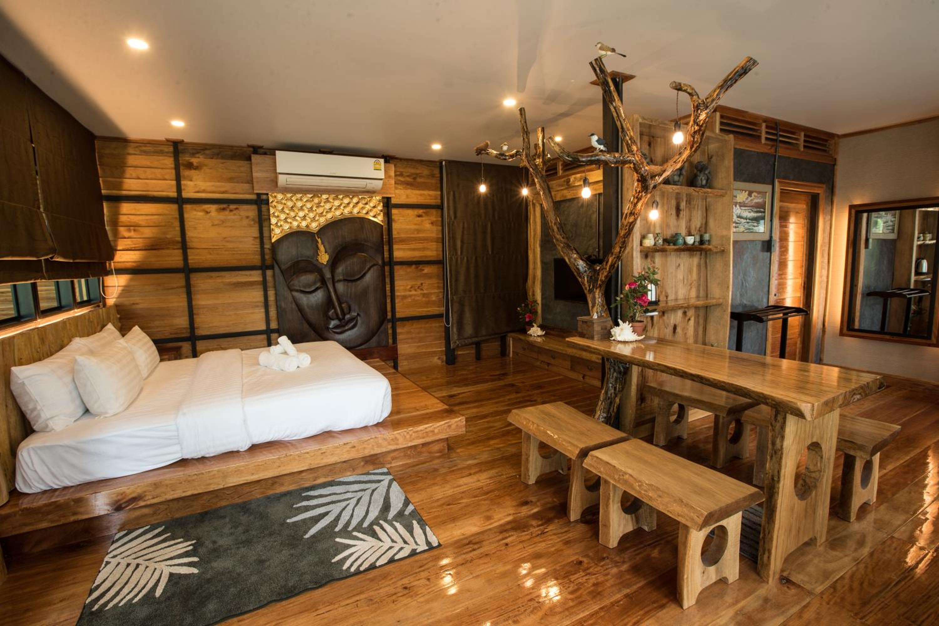 Family Tropical House