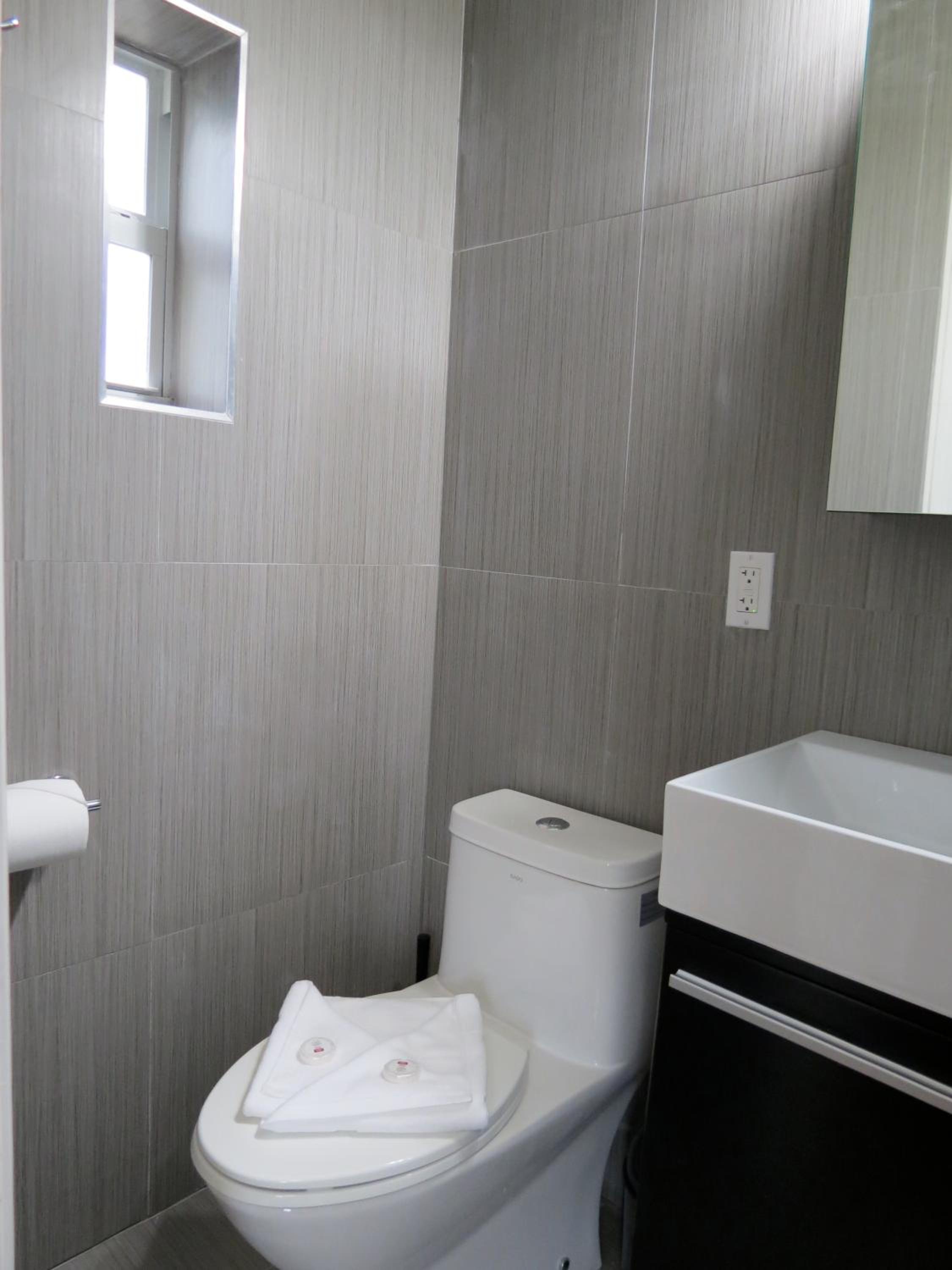 Studio Apartment - Photo 11