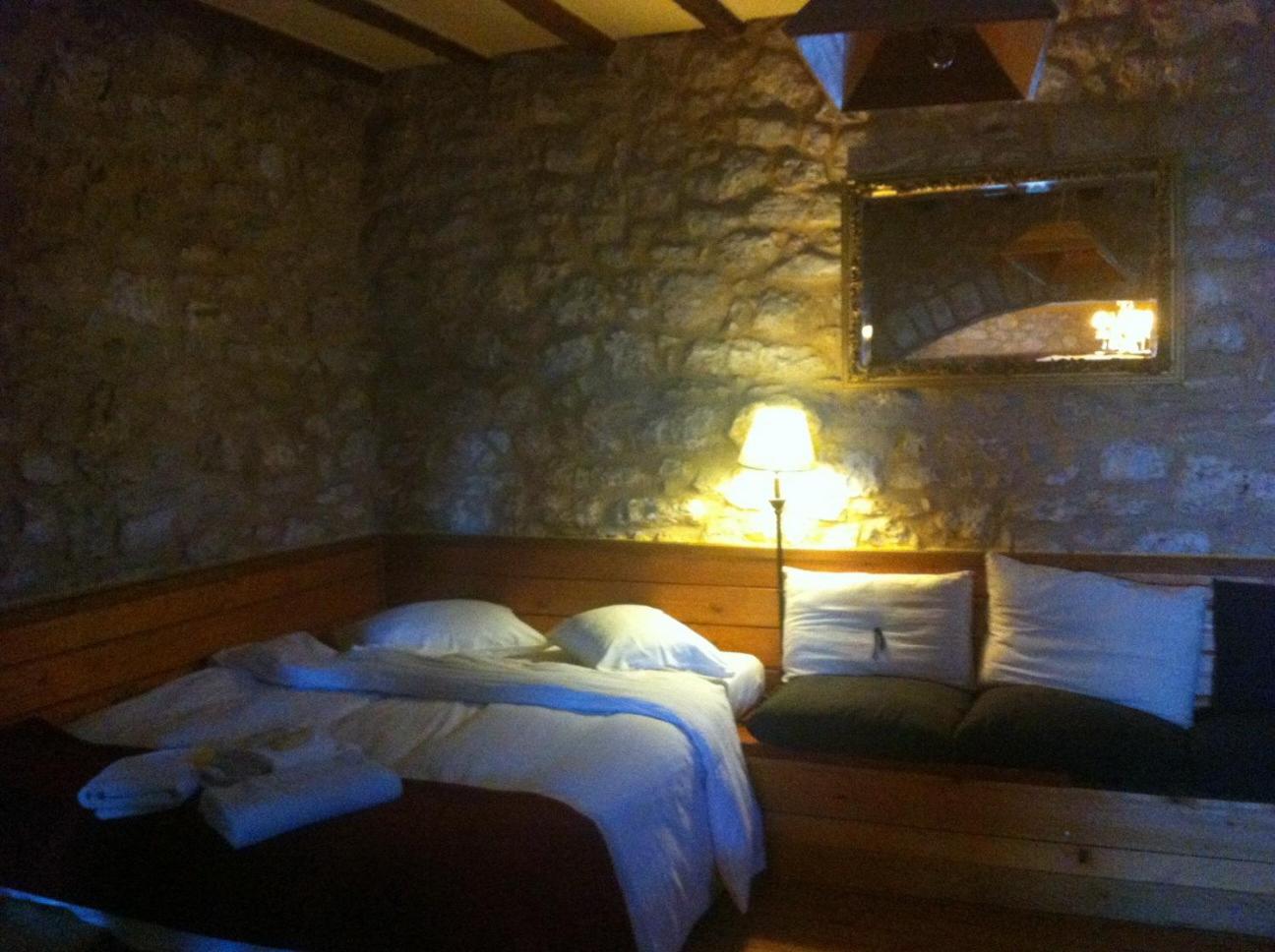 Family Suite with Fireplace (4 Adults) photo 1
