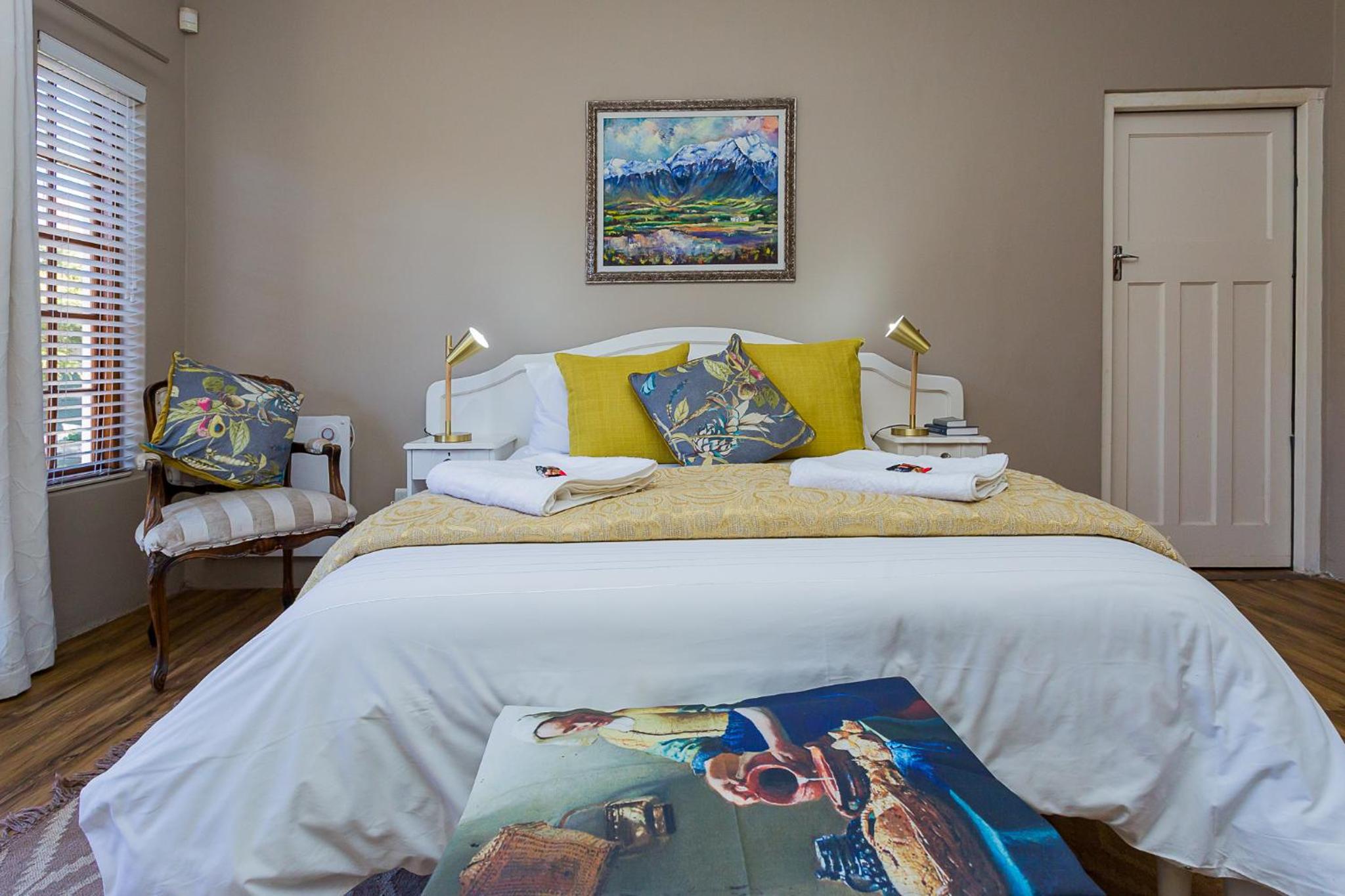 Double Room with Private Bathroom - Photo 2