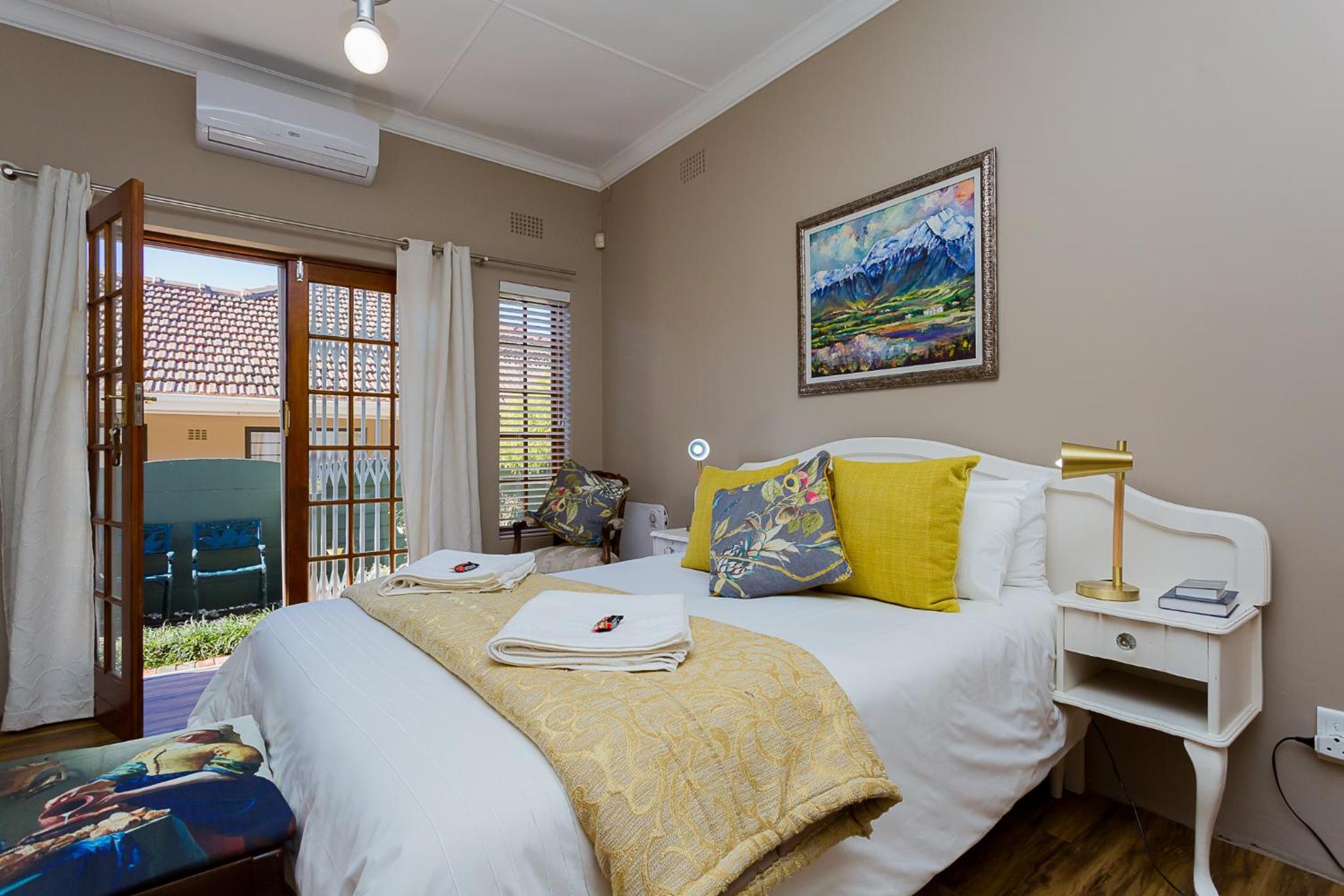 Double Room with Private Bathroom - Photo 3