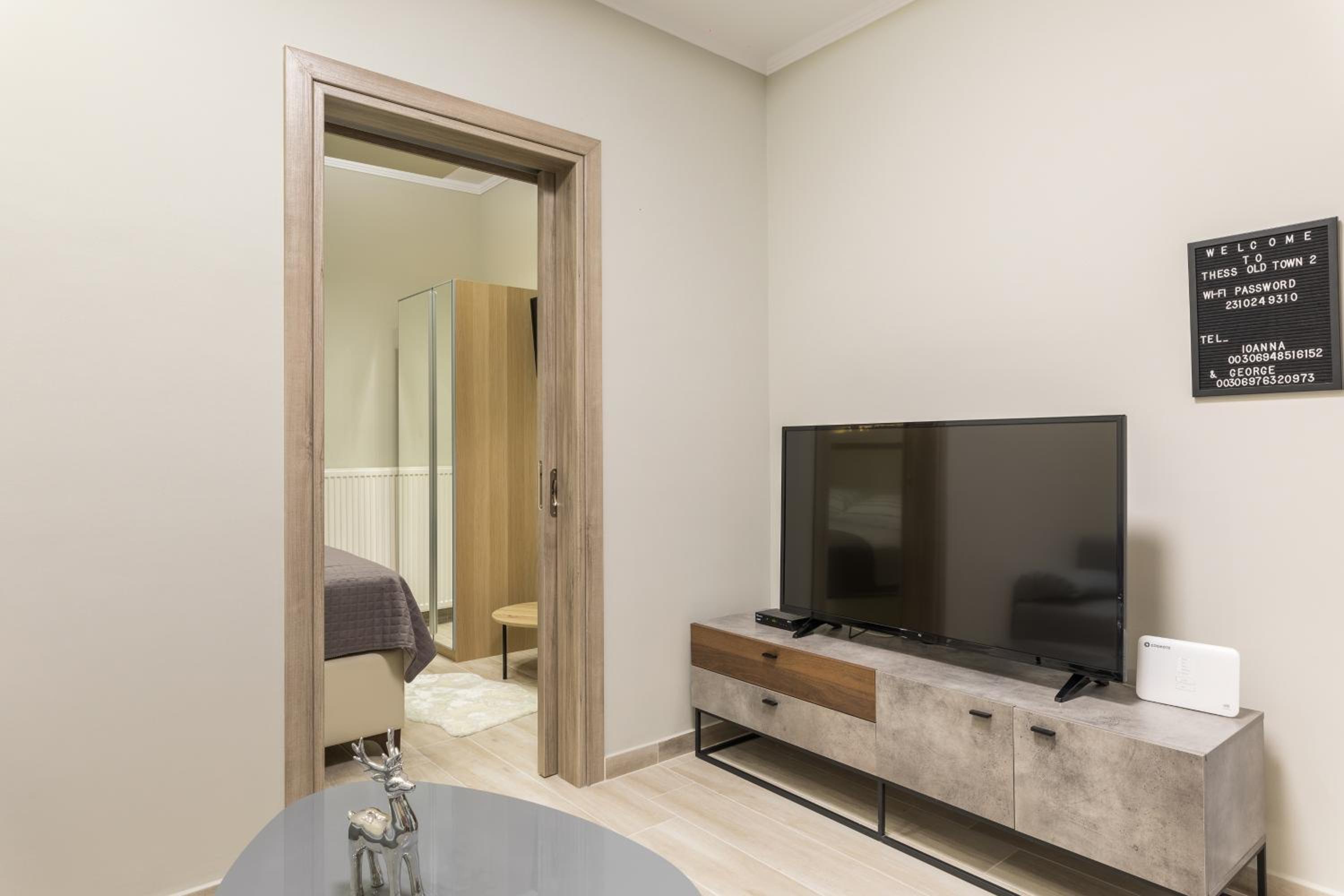 One-Bedroom Apartment - Photo 16