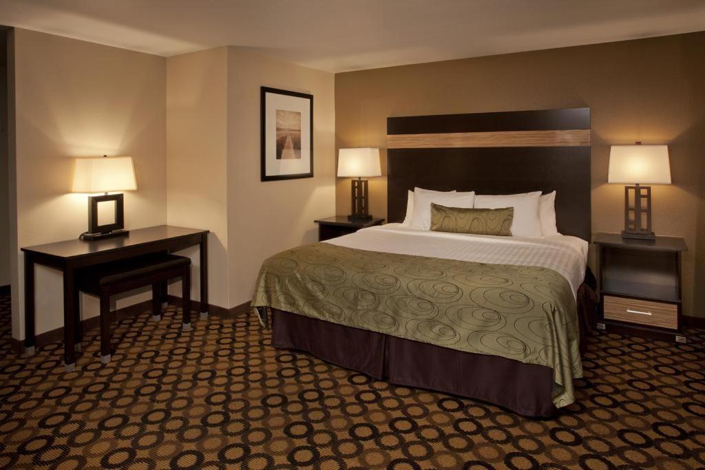 King Suite With Spa Bath