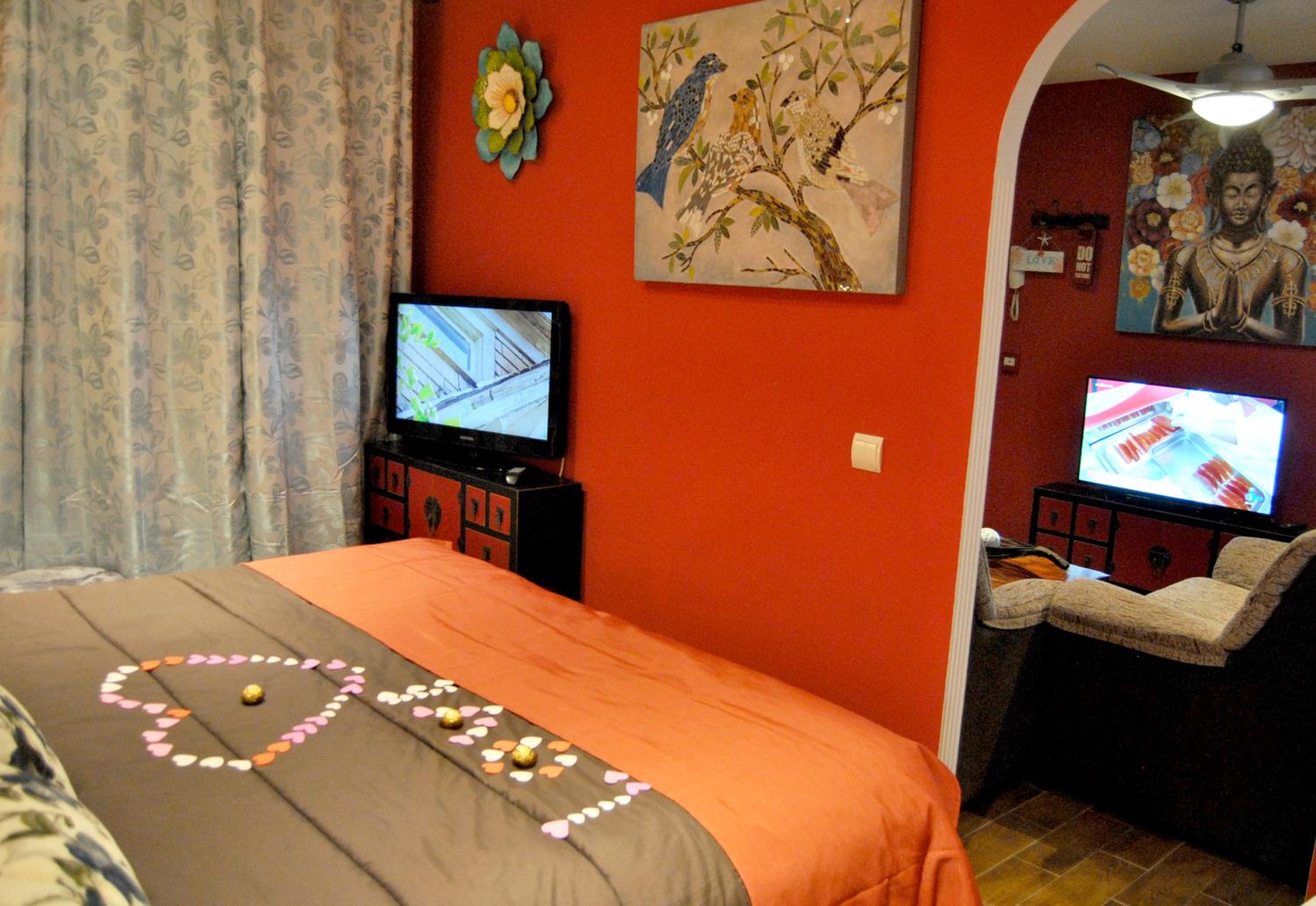 Deluxe Apartment photo 2