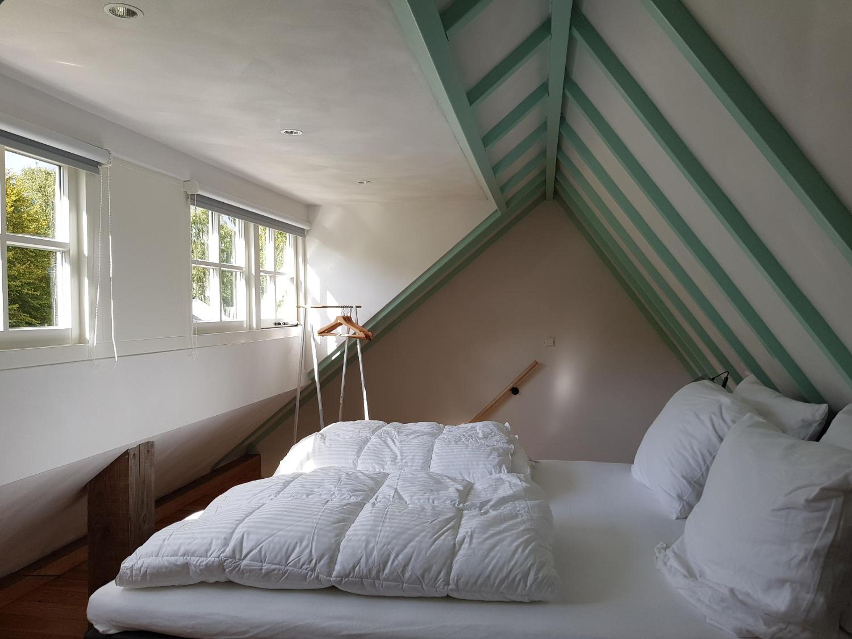 Double Room with Private Bathroom - Photo 2