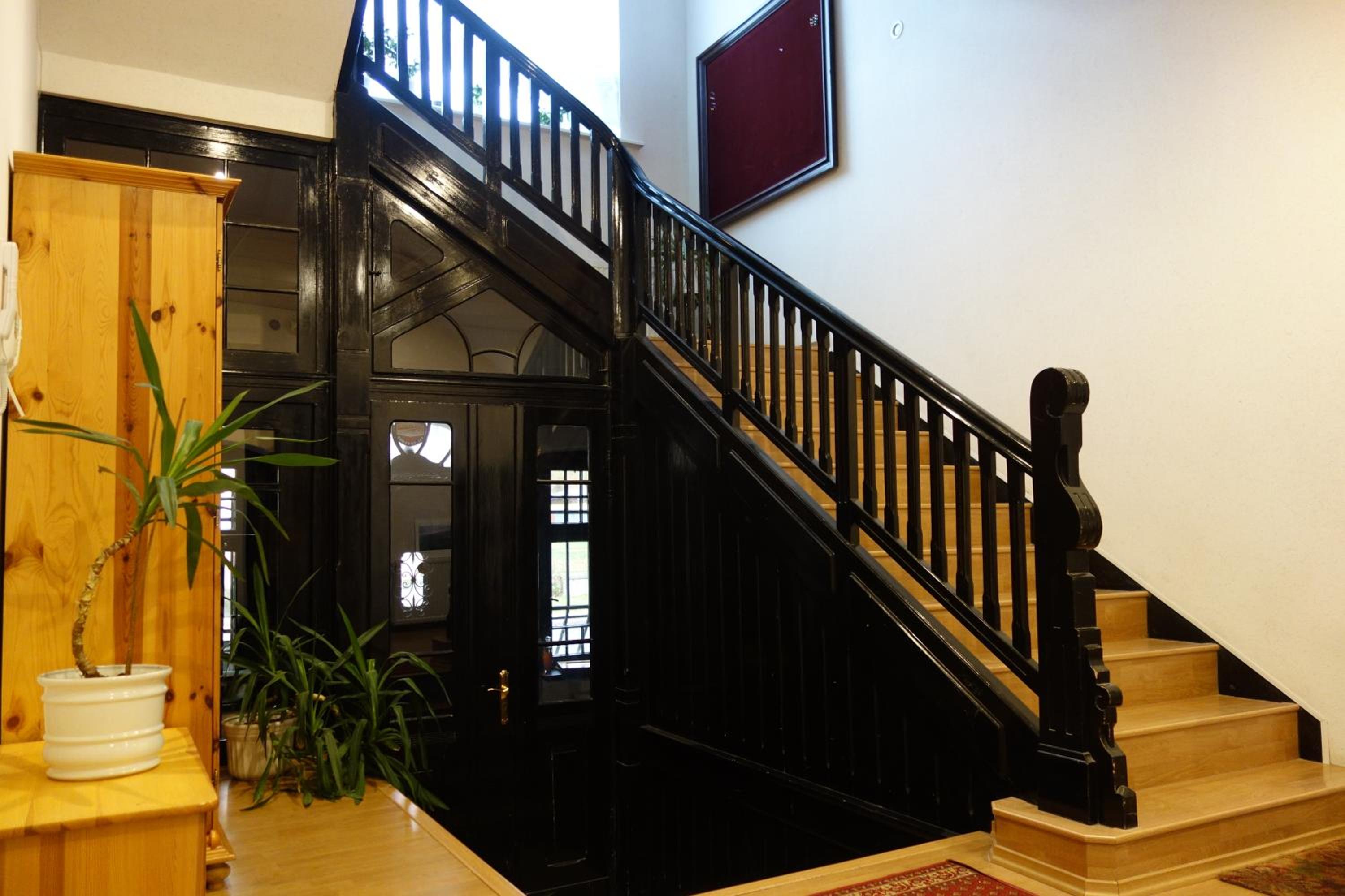 Standard Twin Room - Photo 8