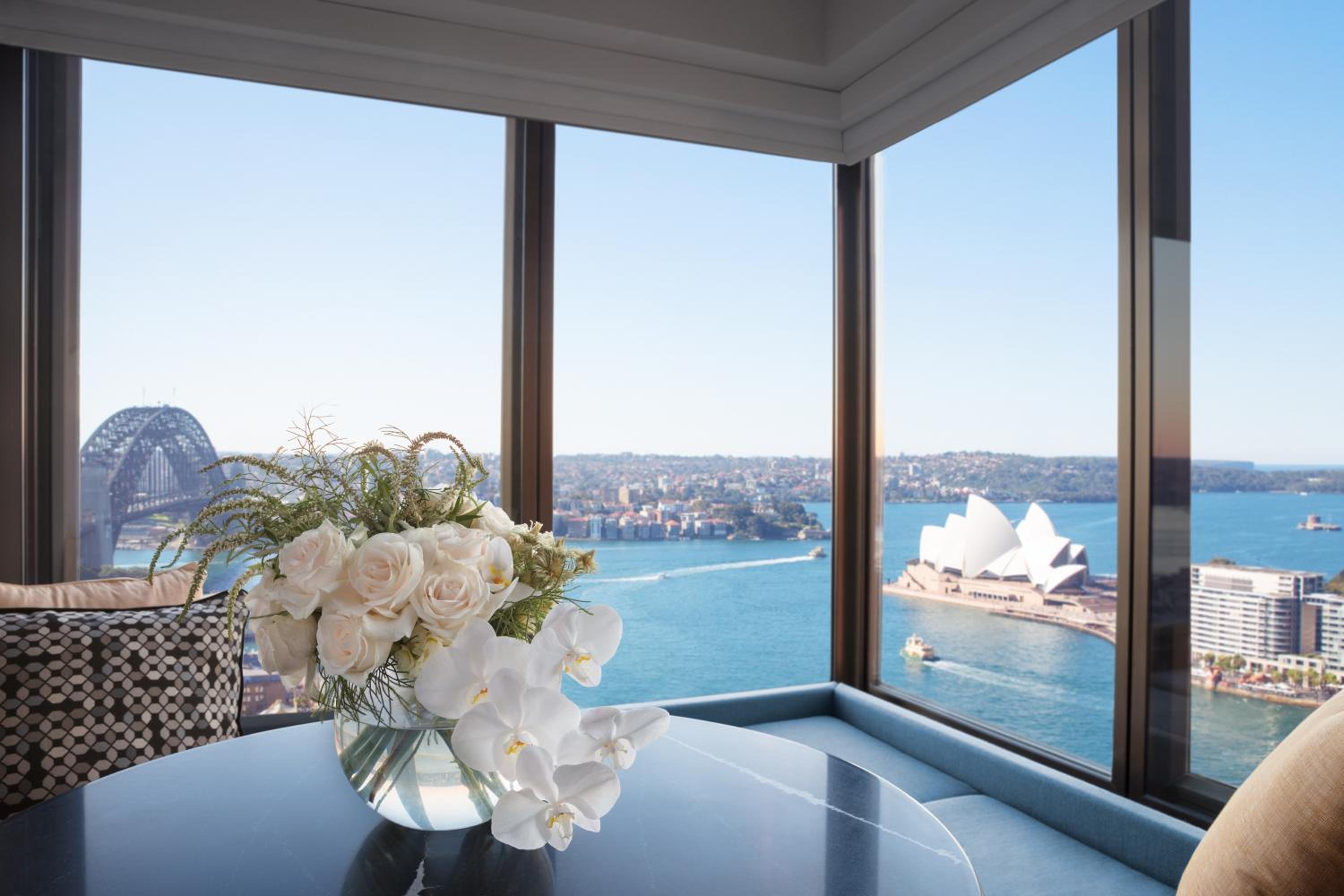 Sydney Harbor Studio Club Suite