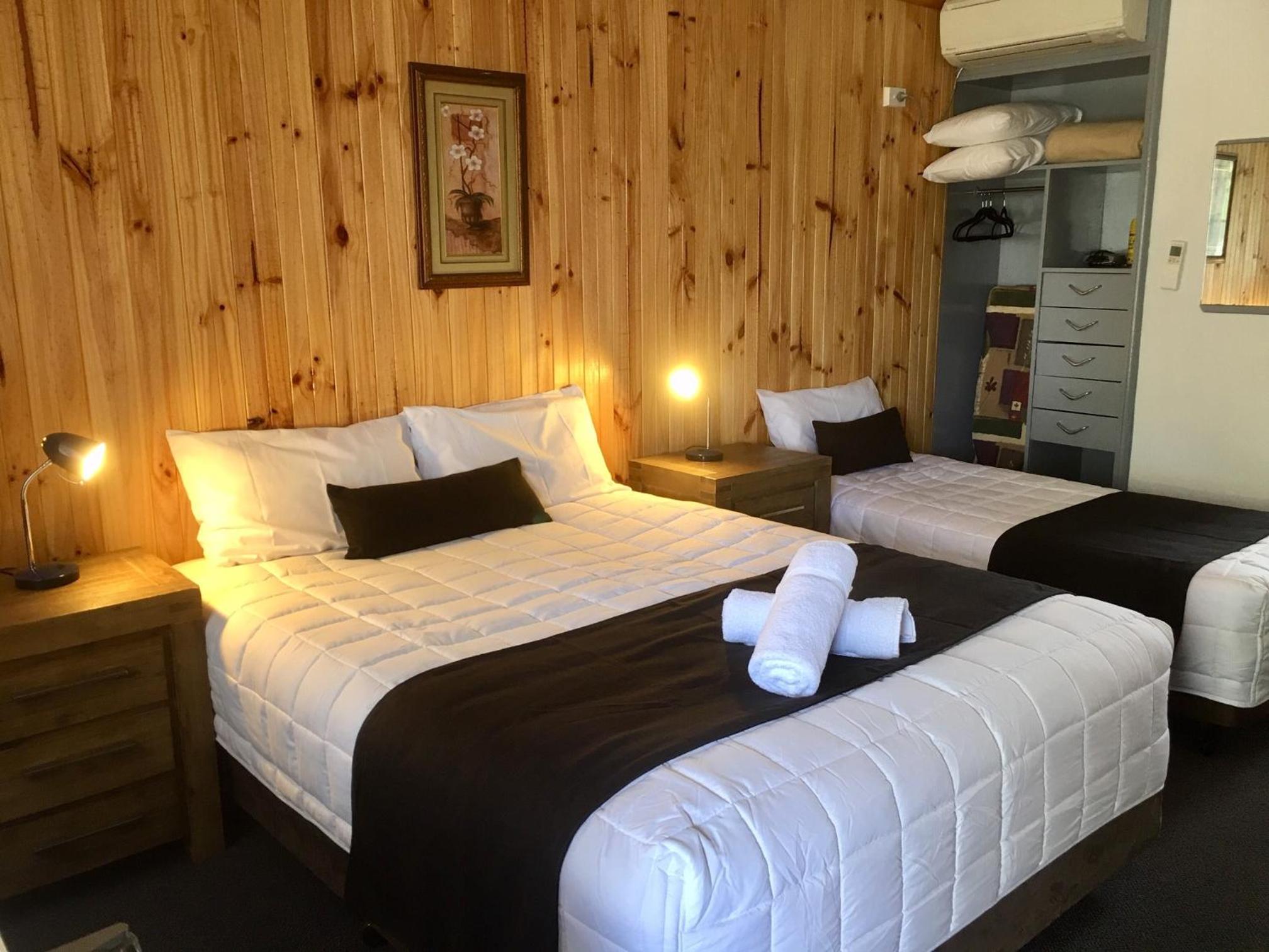 Deluxe Queen Room - Photo 1