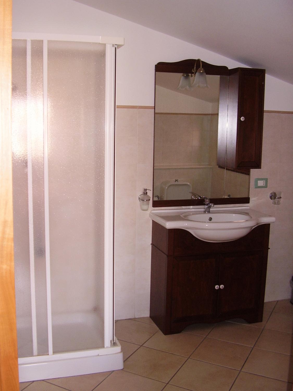Quadruple Room - Photo 8