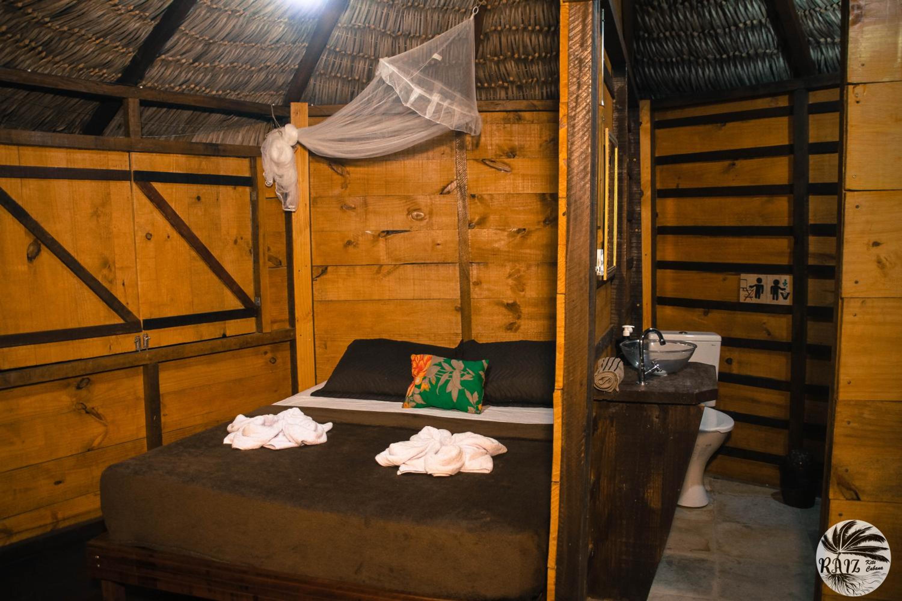 Deluxe Bungalow - Photo 2